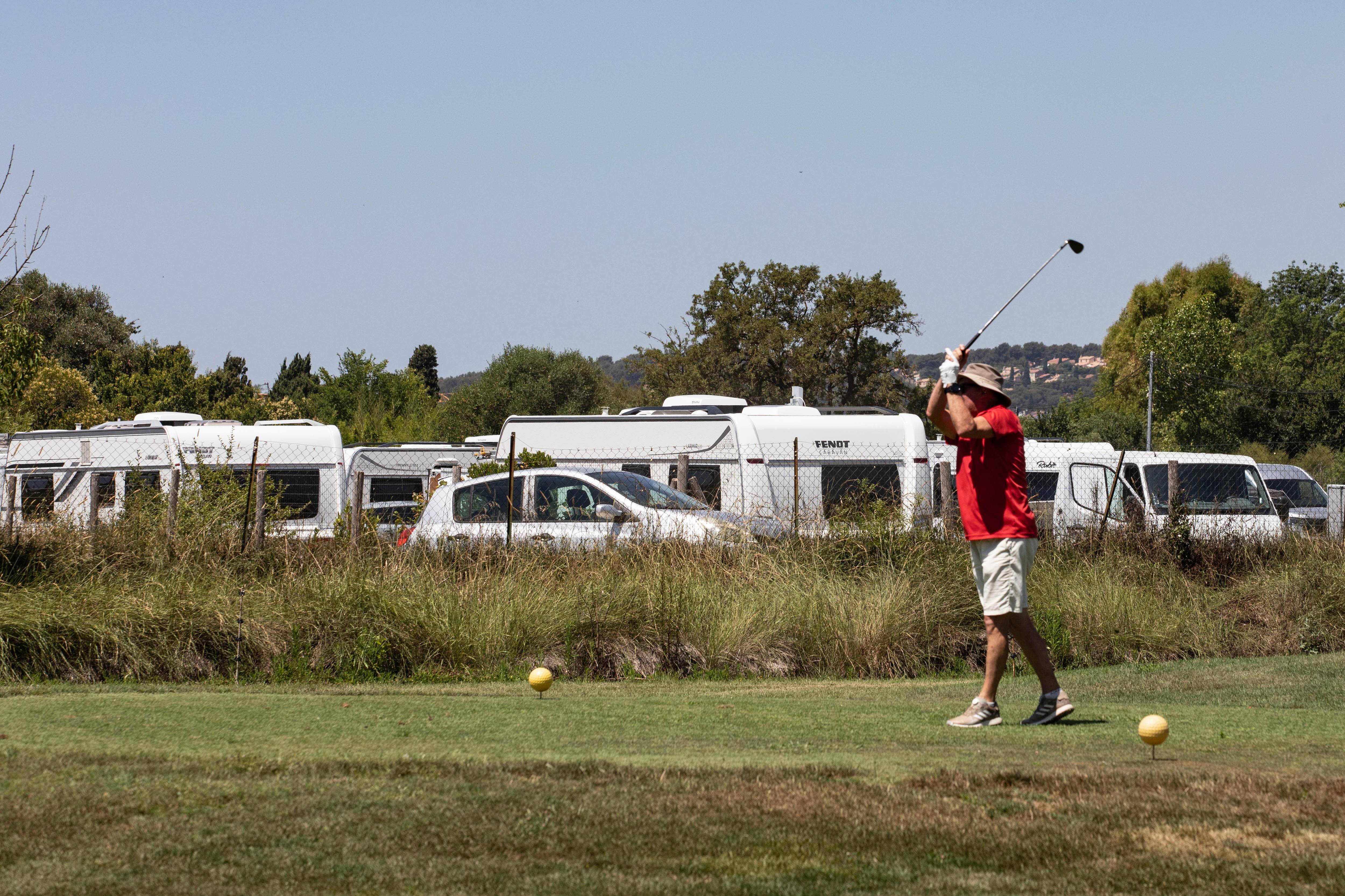 Installation d'une centaine de caravanes à côté du golfe: les gens du voyage priés de quitter le Plan de La Garde