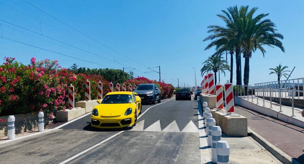 "Pov : tu vois le plus gros dos d'âne que tu as jamais vu de ta vie" : cet aménagement routier près de Nice tourné en dérision sur les réseaux sociaux