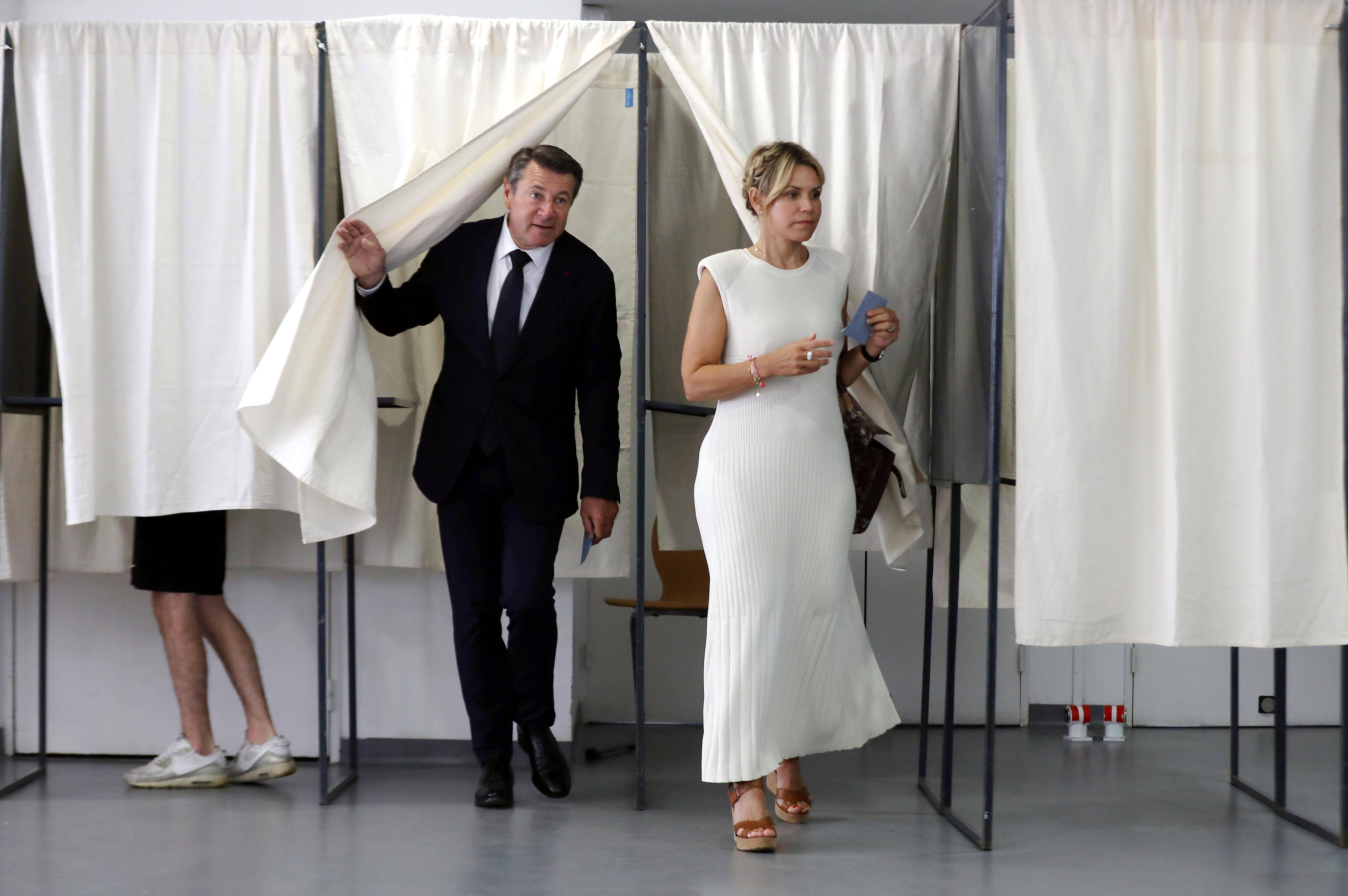 Soupçons de prise illégale d'intérêts: 13heures de garde à vue pour le maire de Nice Christian Estrosi et son épouse Laura Tenoudji