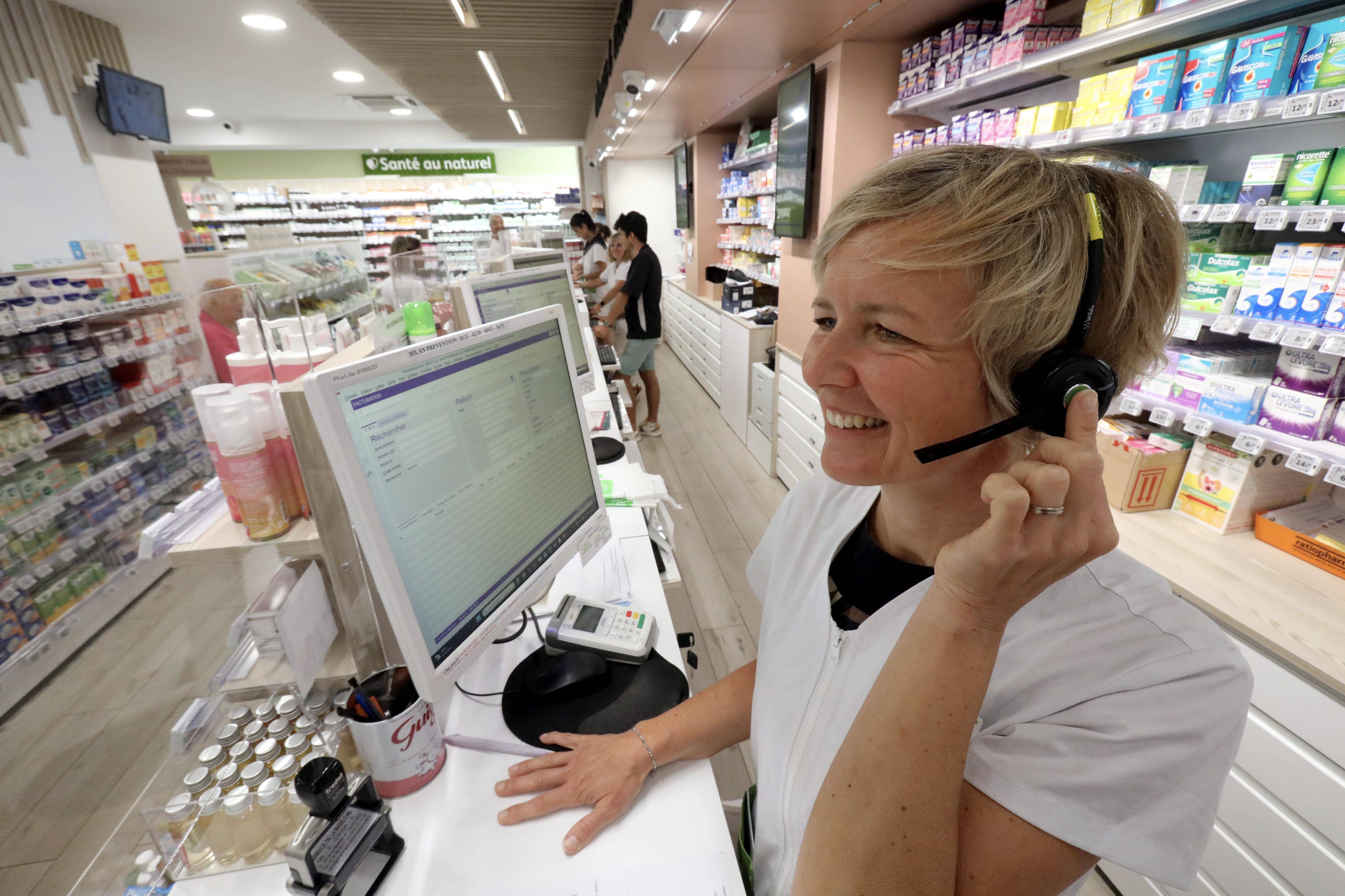 Une pharmacie de Nice devient "la première de France" à intégrer l'intelligence artificielle, on vous explique à quoi va servir l'IA