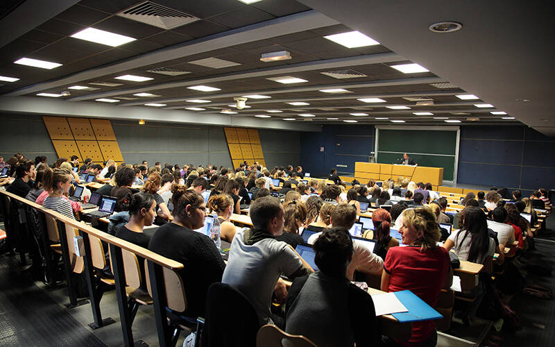 L'assemblée de la Terre prend ses quartiers à la fac de droit de Toulon