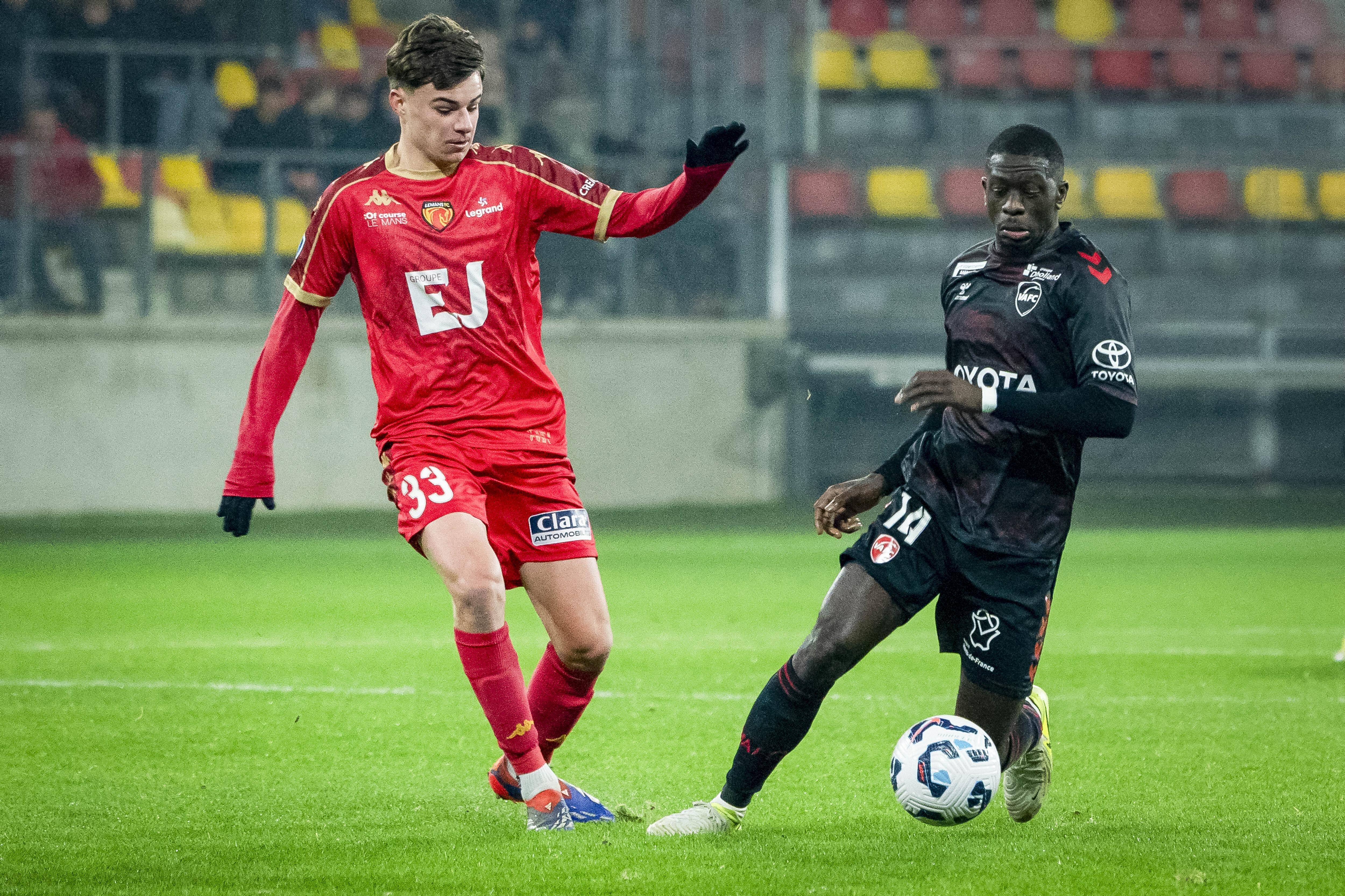 OGC Nice: Gabin Bernardeau, la tête et les jambes