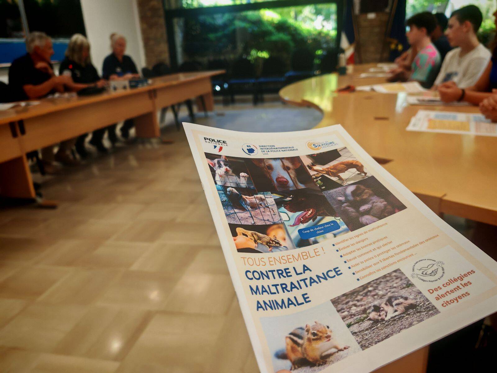 A Six-Fours, un guide a été édité pour savoir reconnaître la maltraitance animale et savoir comment y réagir