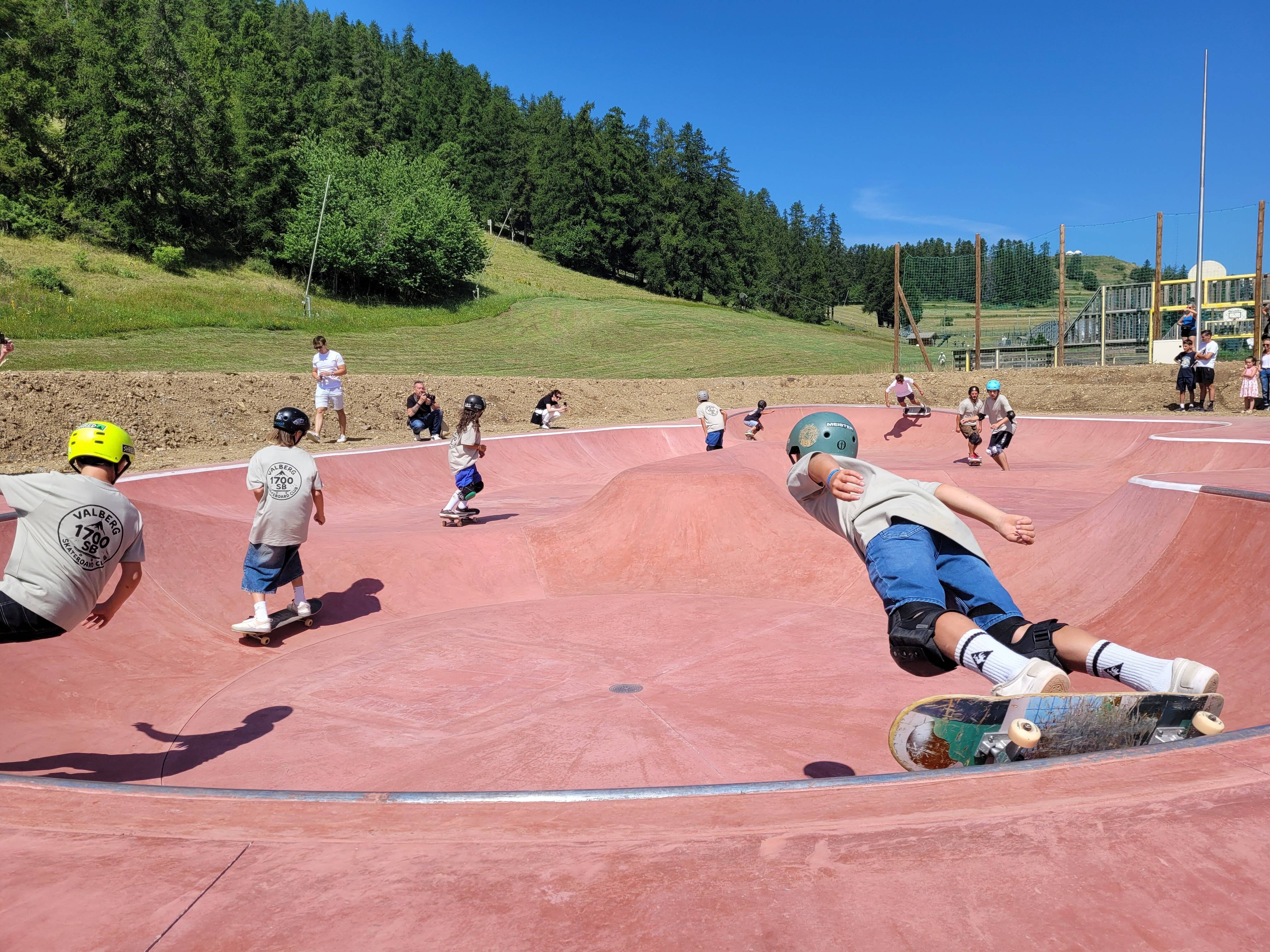 Valberg inaugure son pumpark, on a demandé aux skateboarders ce qu'il en pensaient (et ils sont conquis)