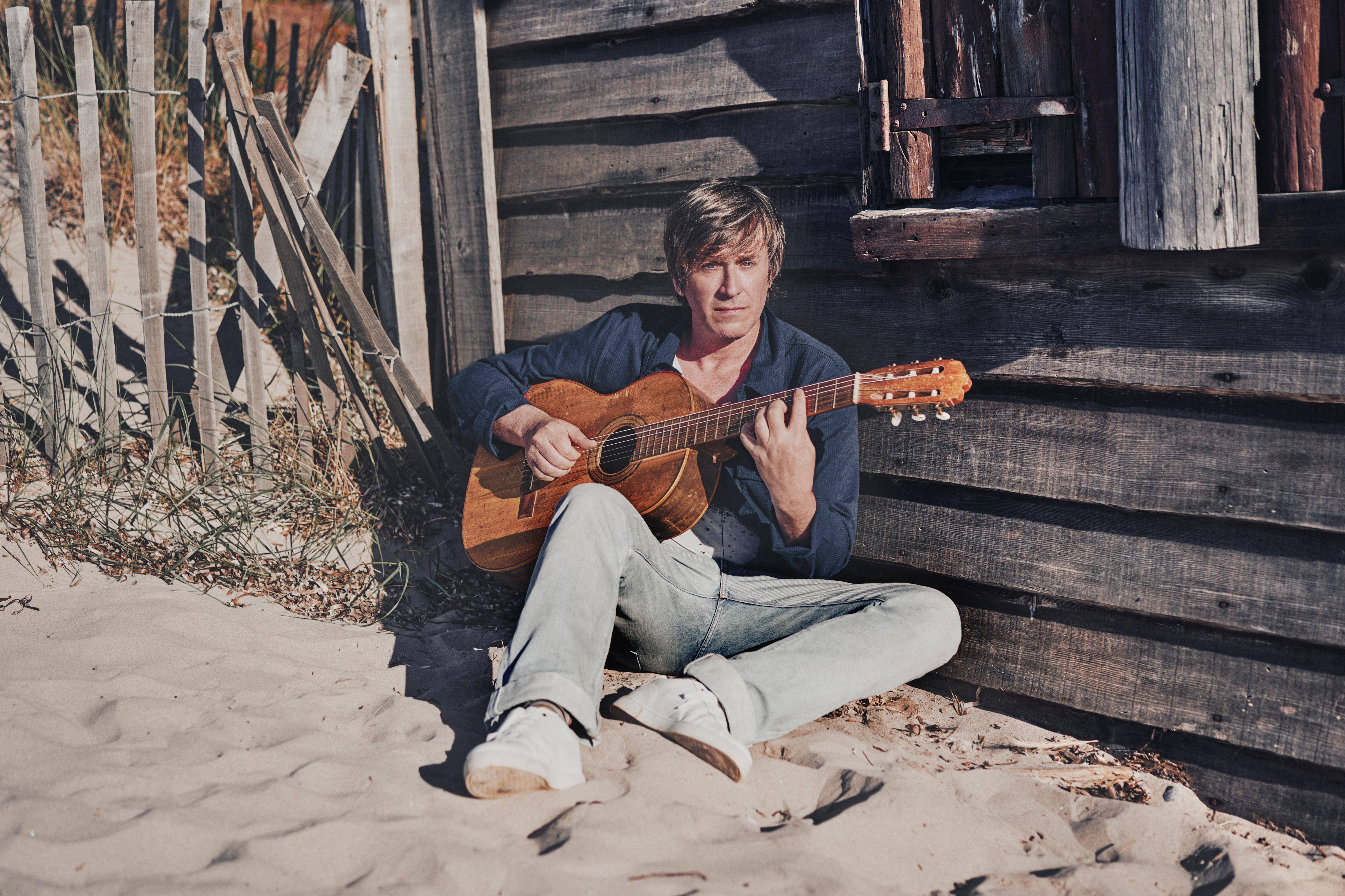 "J'ai l'impression d'être davantage moi-même, j'y suis dans mon élément": Thomas Dutronc de retour sur scène et de passage sur la Côte d'Azur et dans le Var