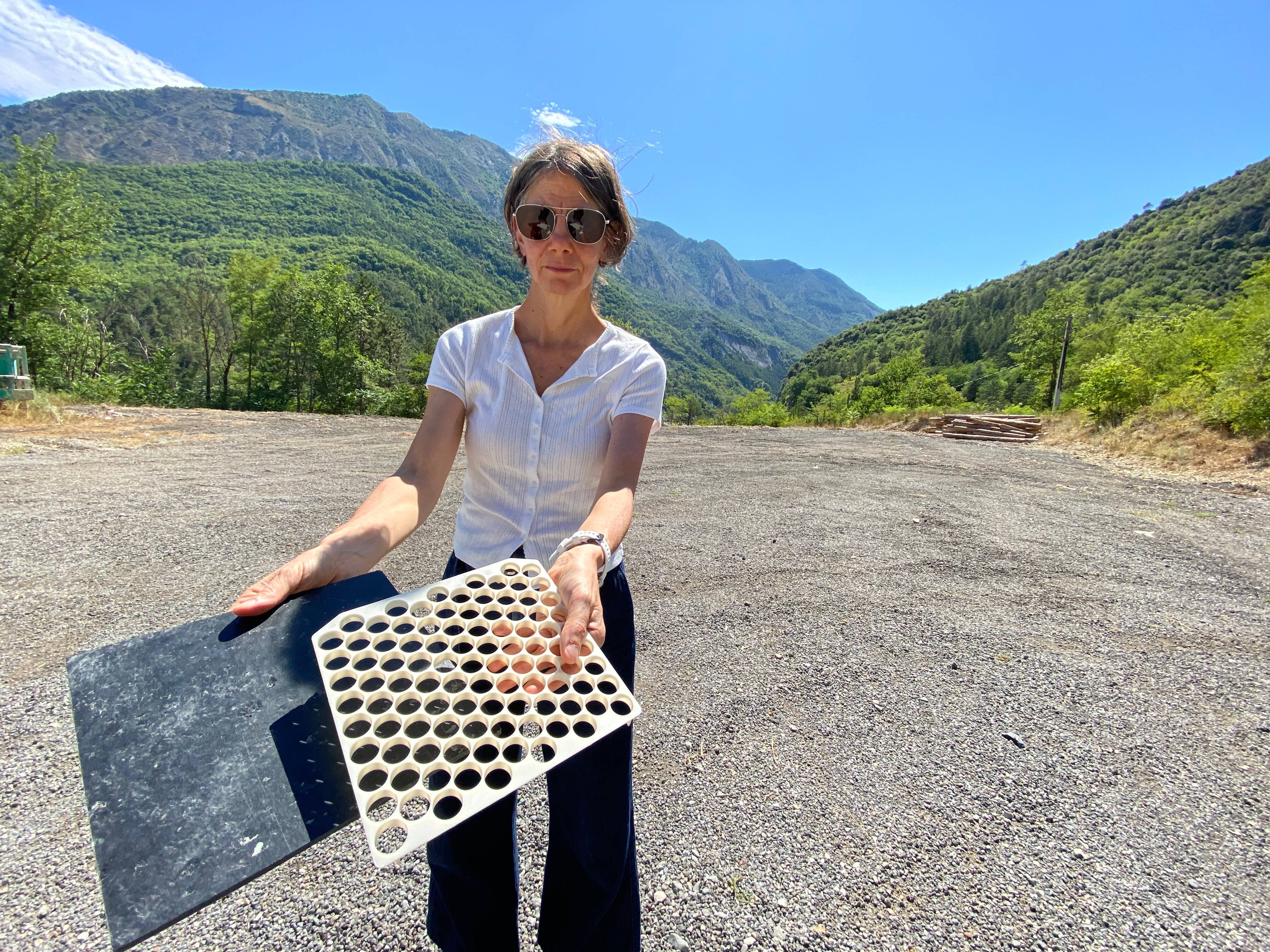 Quel est ce site de recyclage du plastique qui suscite l'émoi chez des habitants de ce village près de Nice?