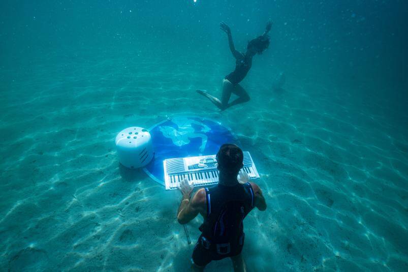 "On va avoir une écoute corporelle et ressentir tout notre corps": participez à un concert subaquatique gratuit ce week-end à Villefranche-sur-Mer