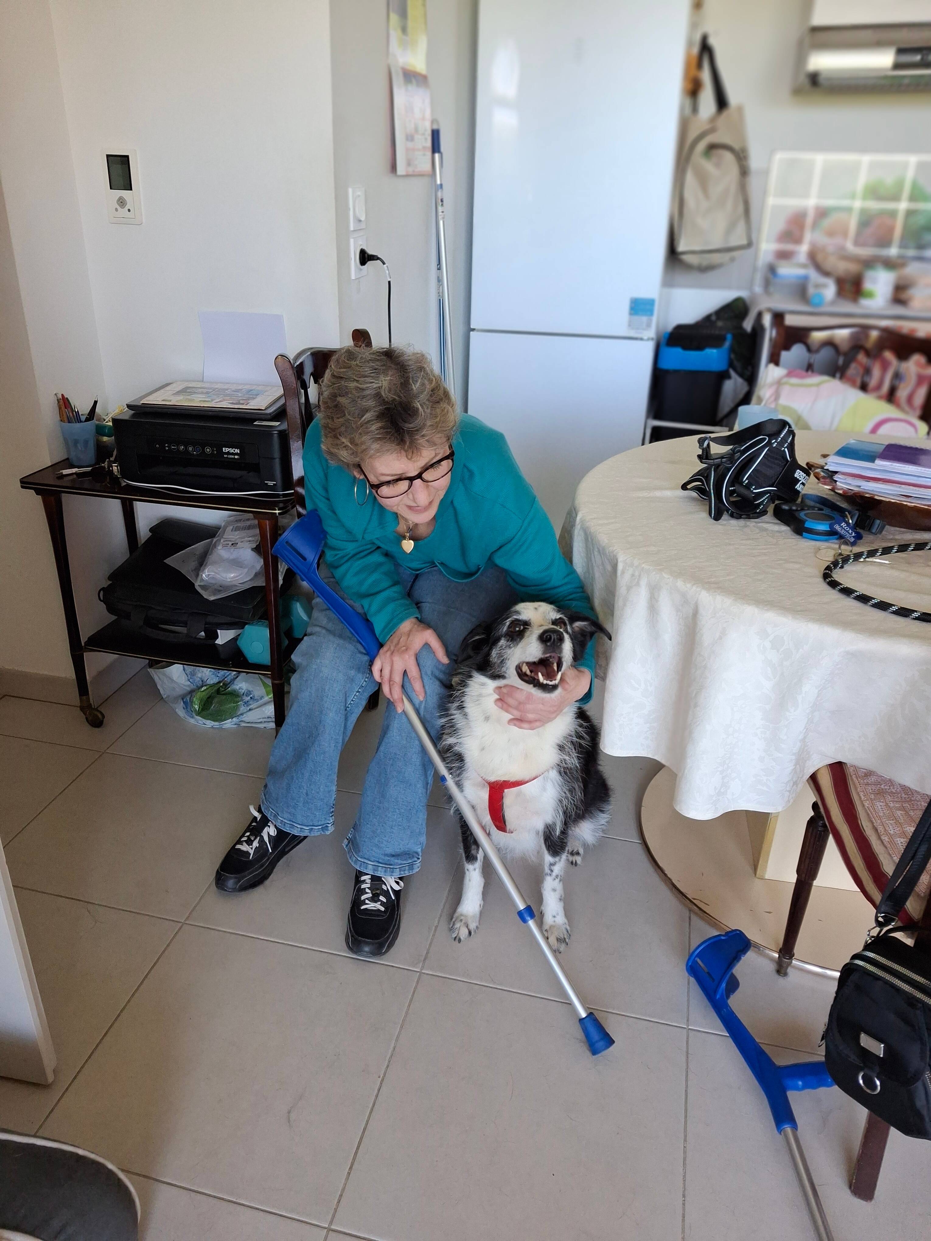 Sauvée des flammes par sa chienne Roxy lors de l'incendie de sa maison à Grimaud, Gaëlle lance un appel à l'aide afin de trouver un logement adapté