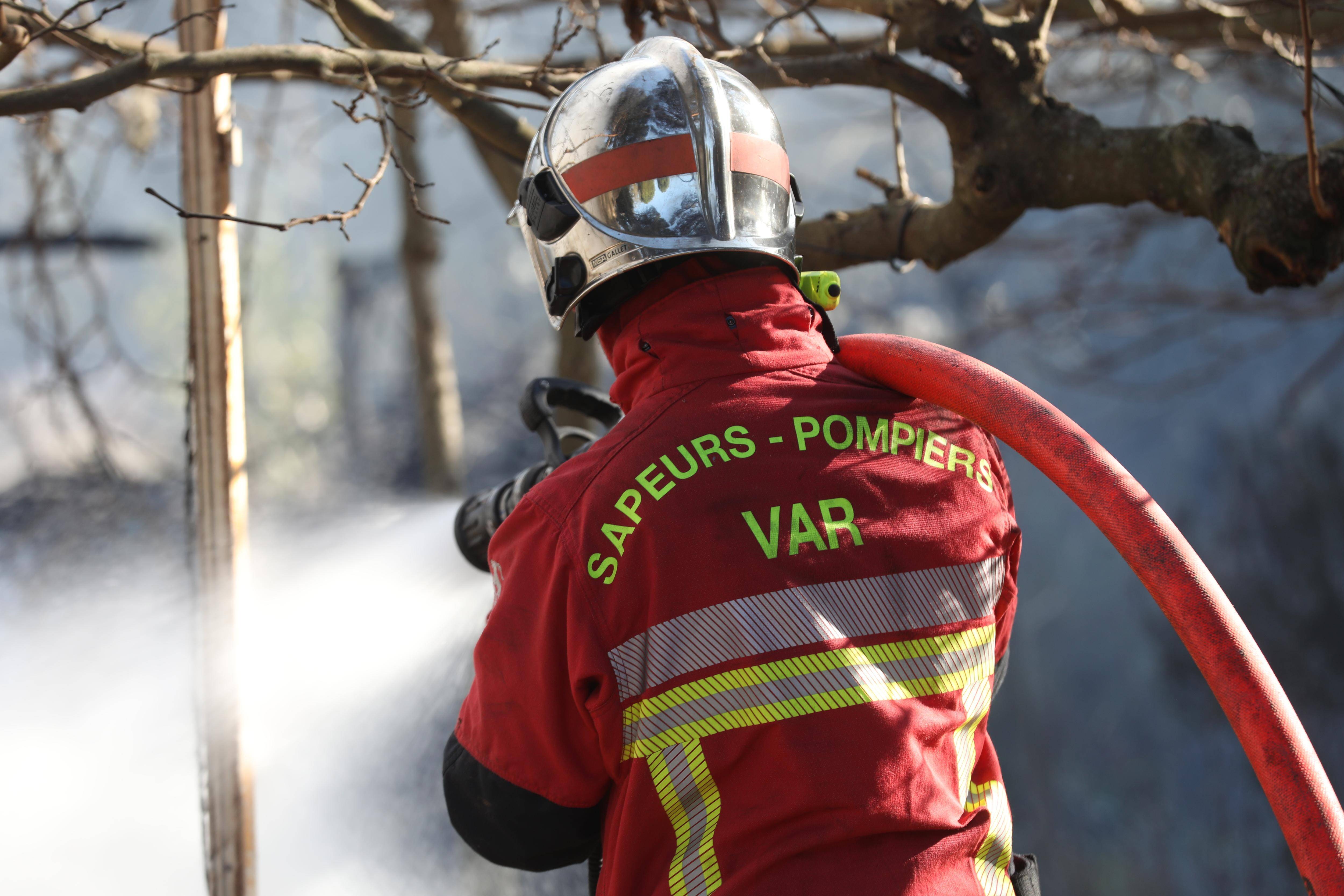 Un demi-hectare englouti par un feu en quelques minutes à Roquebrune-sur-Argens