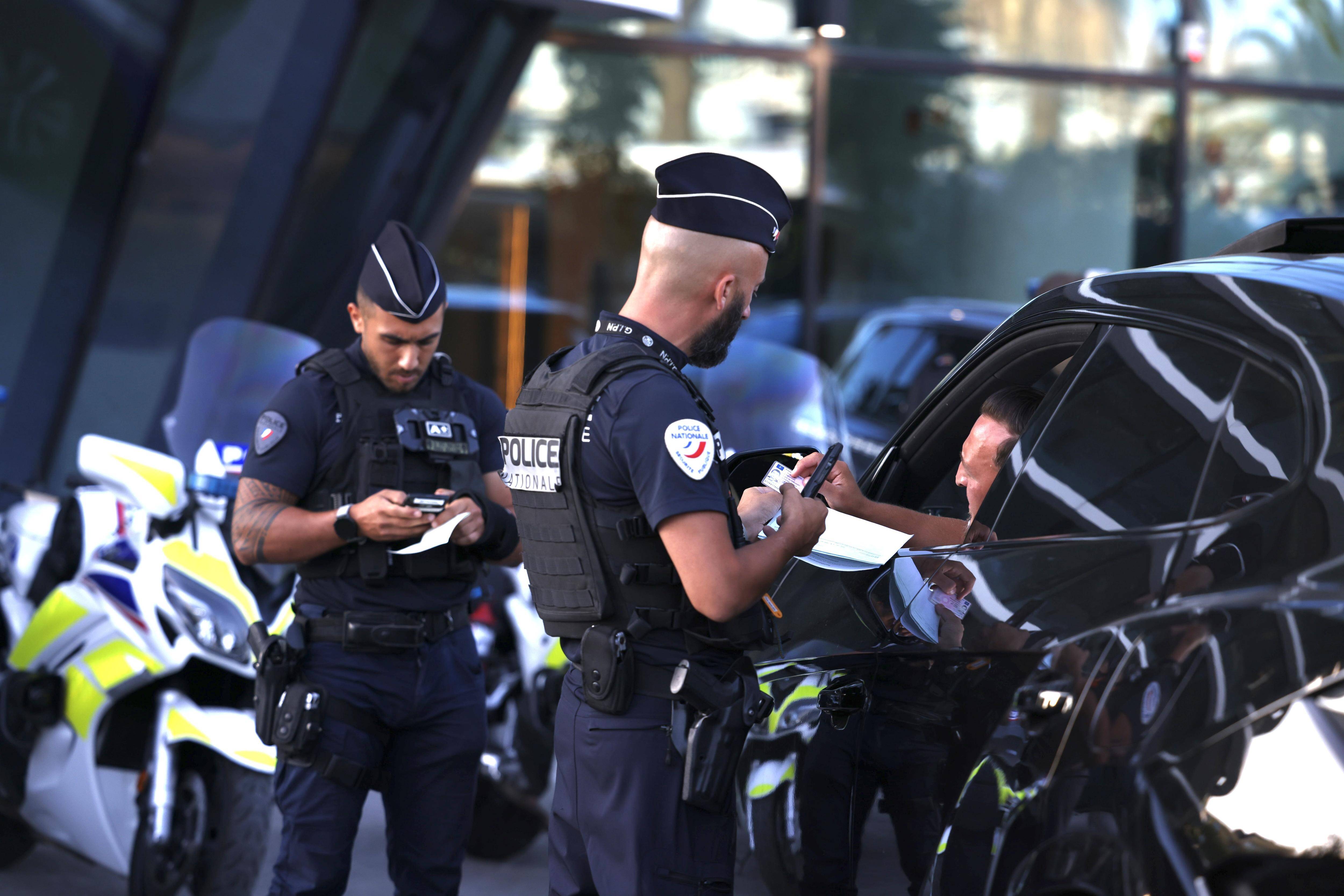 A 91km/h en moto avec un enfant derrière! Contrôle routier d'envergure sur la Prom' mercredi soir à Nice, d'autres sont à venir