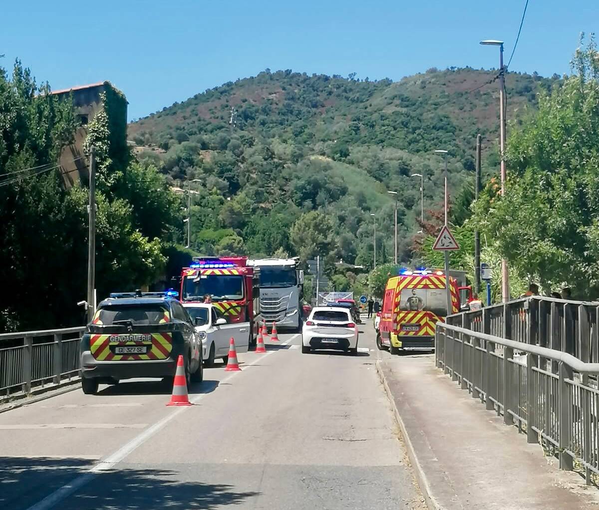 Un ado de 14 ans sérieusement blessé après avoir été percuté à vélo par une voiture près de Grasse