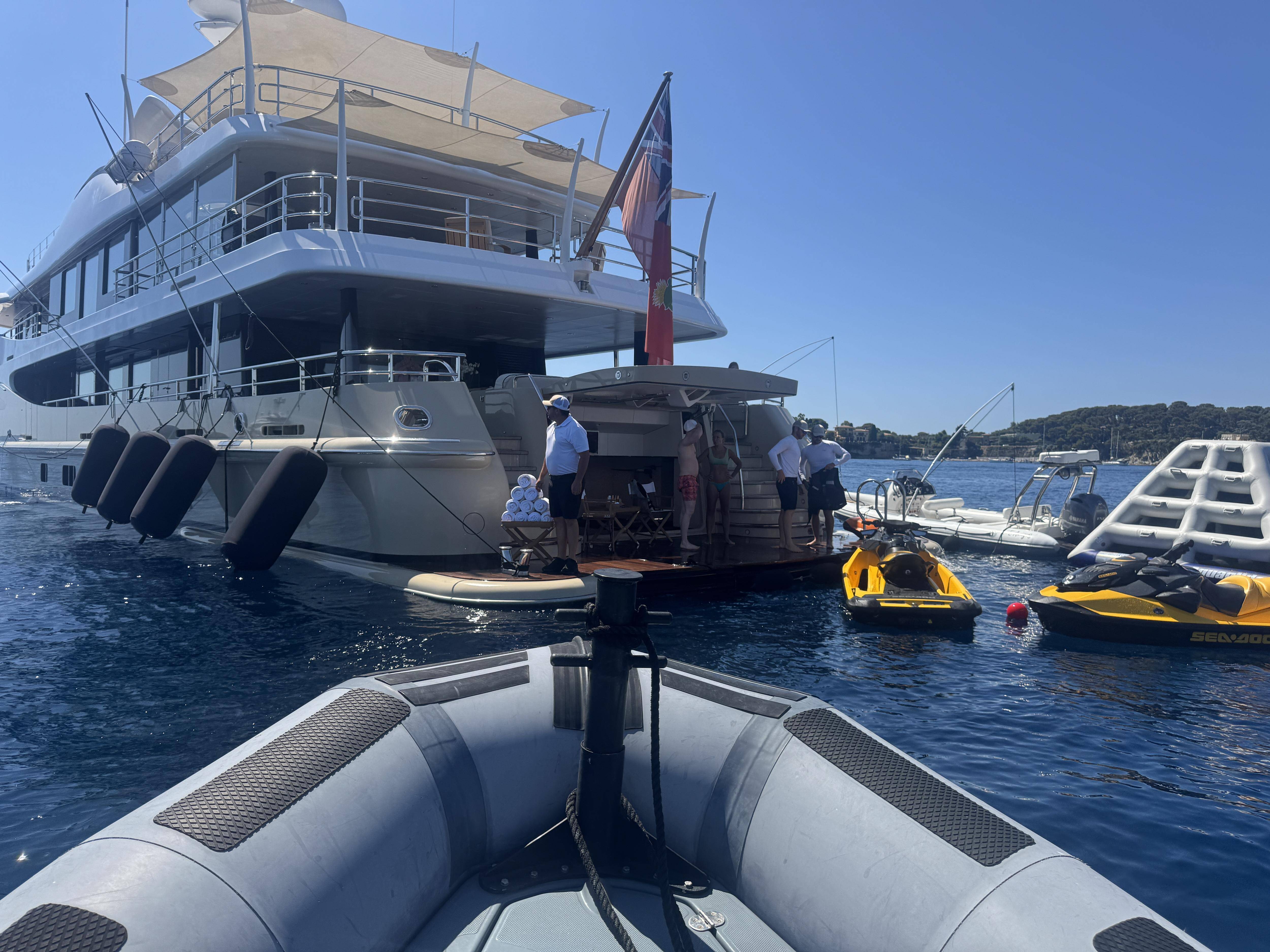 "Nous faisons régulièrement face à des excès de vitesse: scooter des mers hors de contrôle, vitesse excessive... Une opération sécurité menée en mer ce vendredi