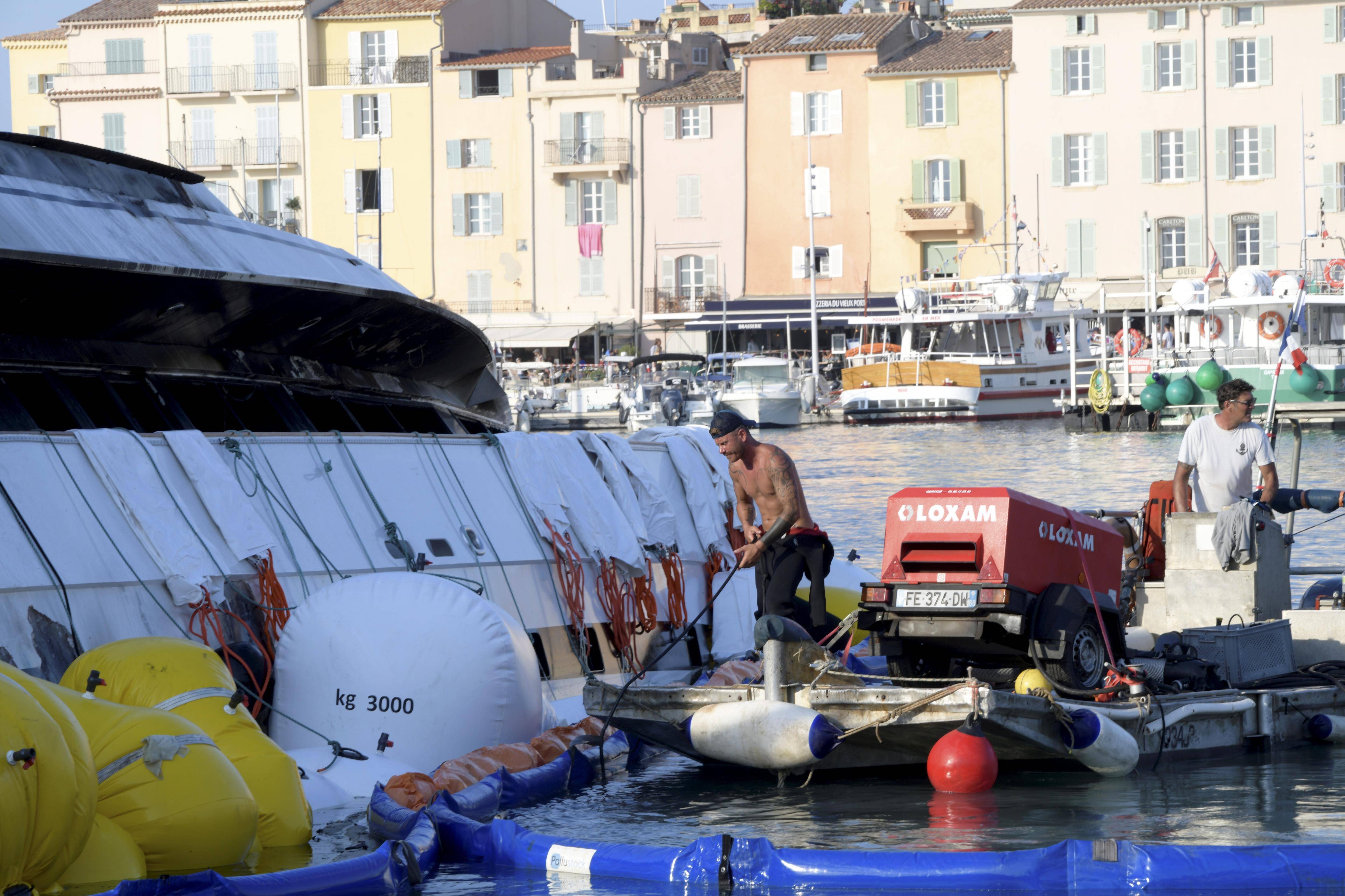 L'opération de renflouage du Sea Lady II a commencé à Saint-Tropez