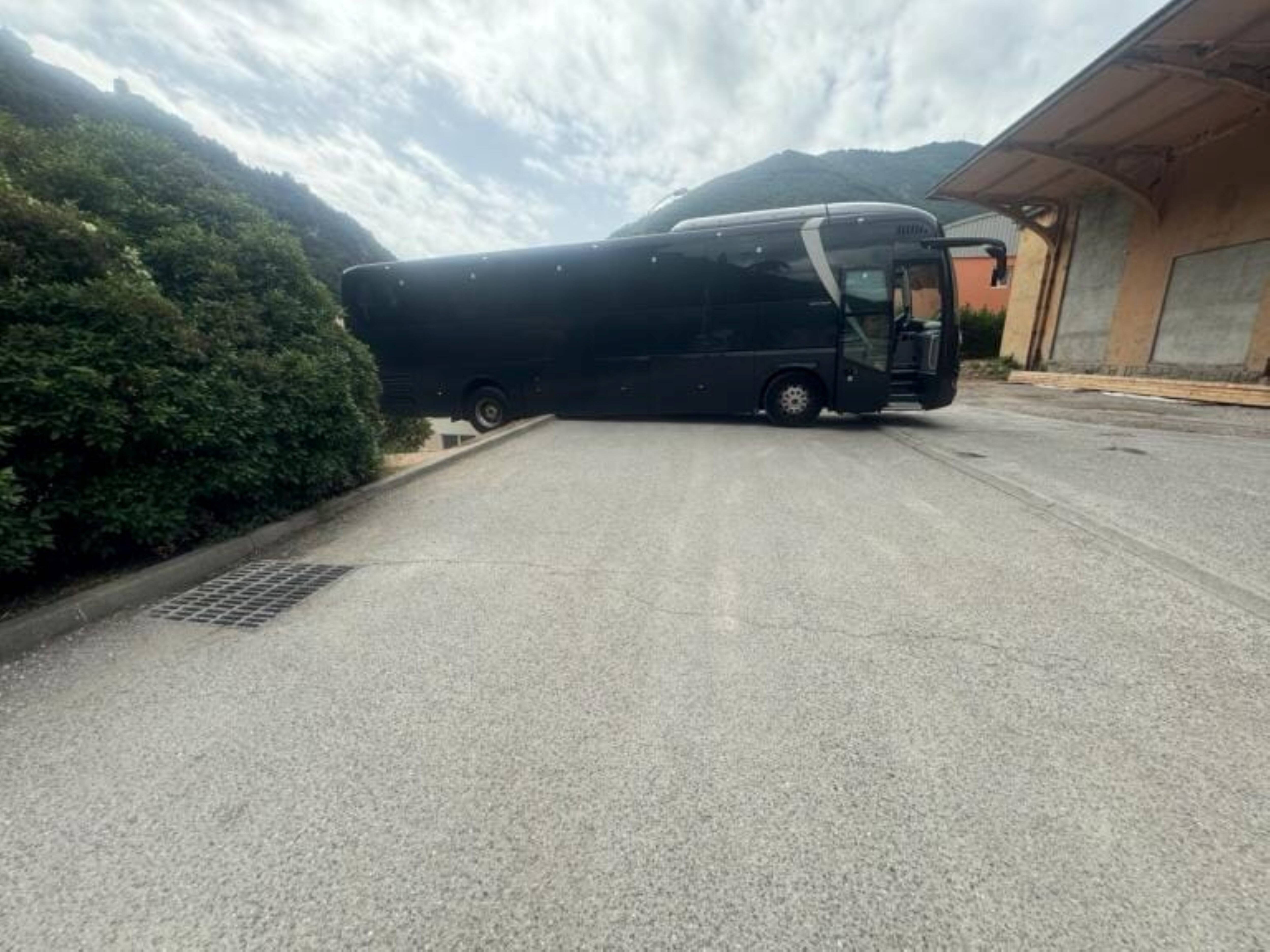 Retards, chauffeurs égarés, accessibilité pour les PMR... Dans la Roya, la colère ne faiblit pas face aux bus de substitution