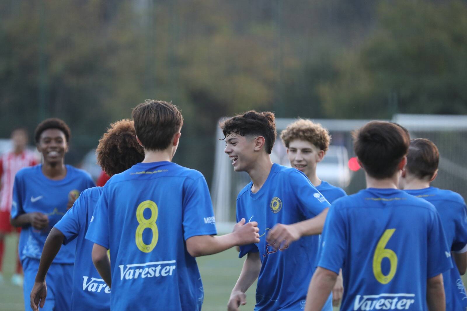 "Chaque année, un à deux joueurs intègrent le centre d'un club pro": reconnu pour sa formation, ce club de foot de la Côte d'Azur a fêté ses 40 ans