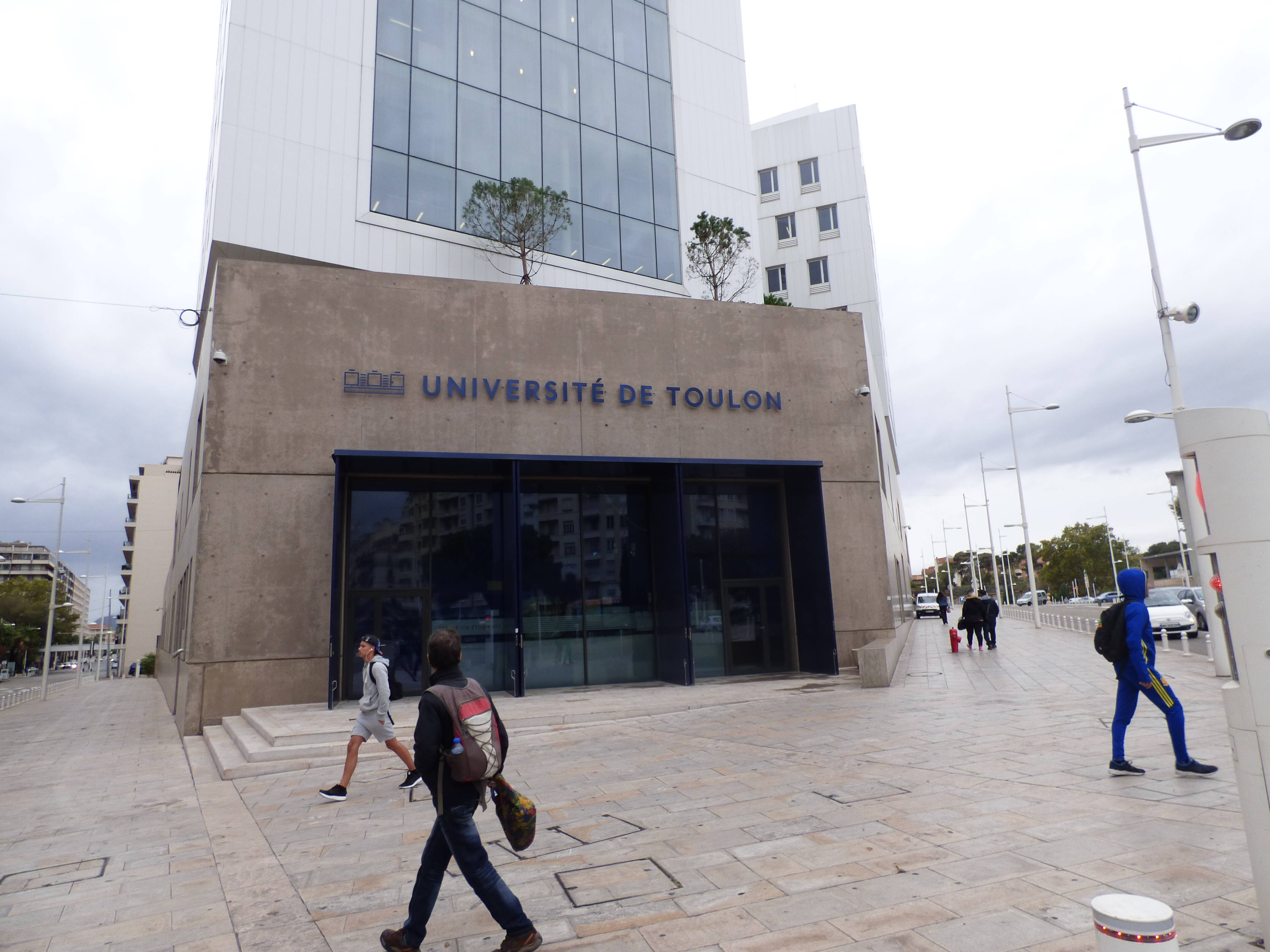 "Un pas vers le progrès": l'université de Toulon met en place le congé menstruel