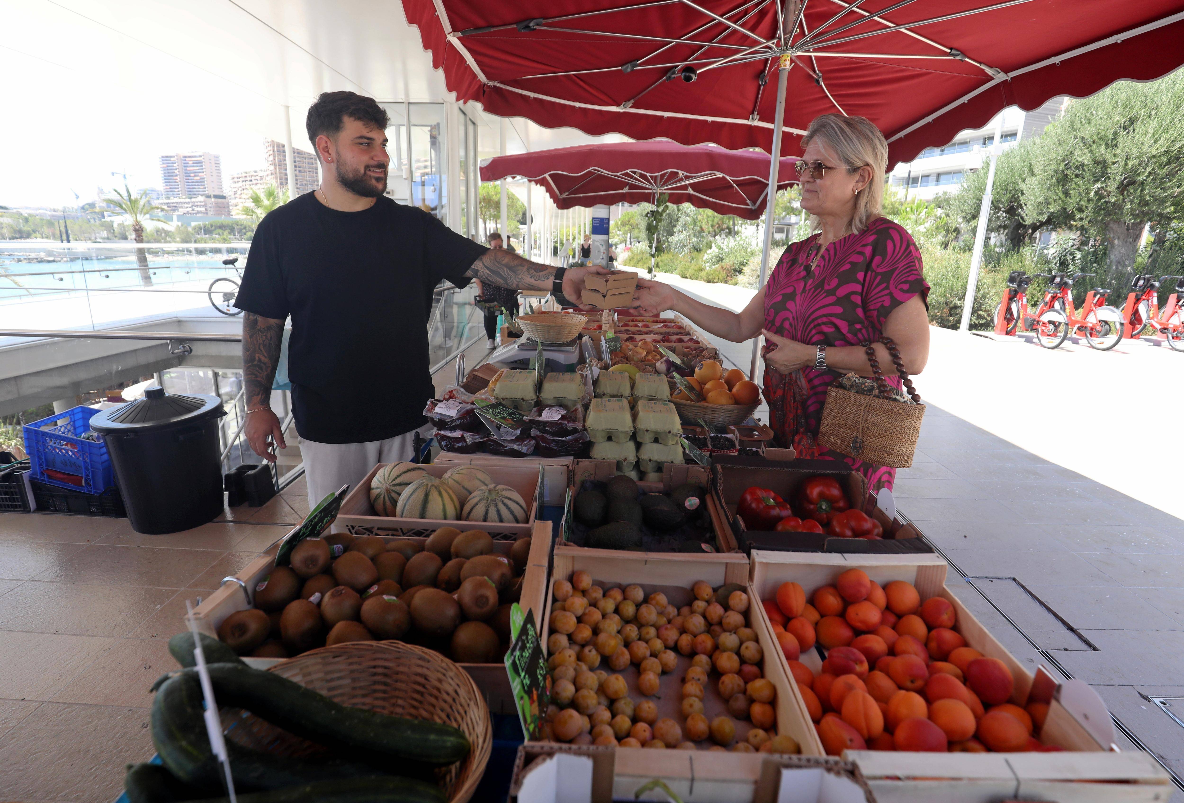 "On apporte du dynamisme au quartier qui est parfois accusé d'être un peu triste": un nouveau marché inauguré à Monaco