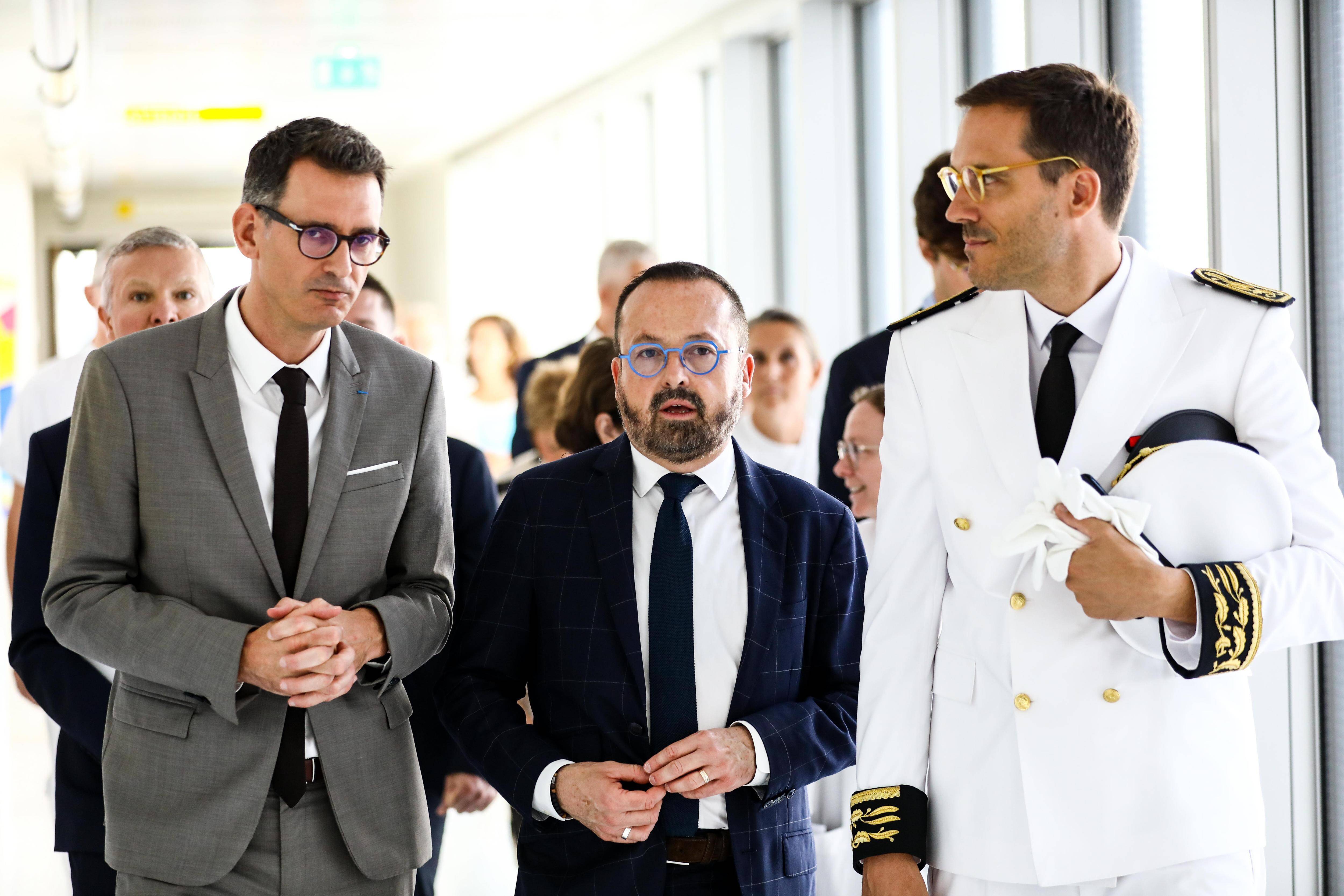 Le ministre de la Santé Yannick Neuder en visite aux urgences de l'hôpital Sainte Musse à Toulon