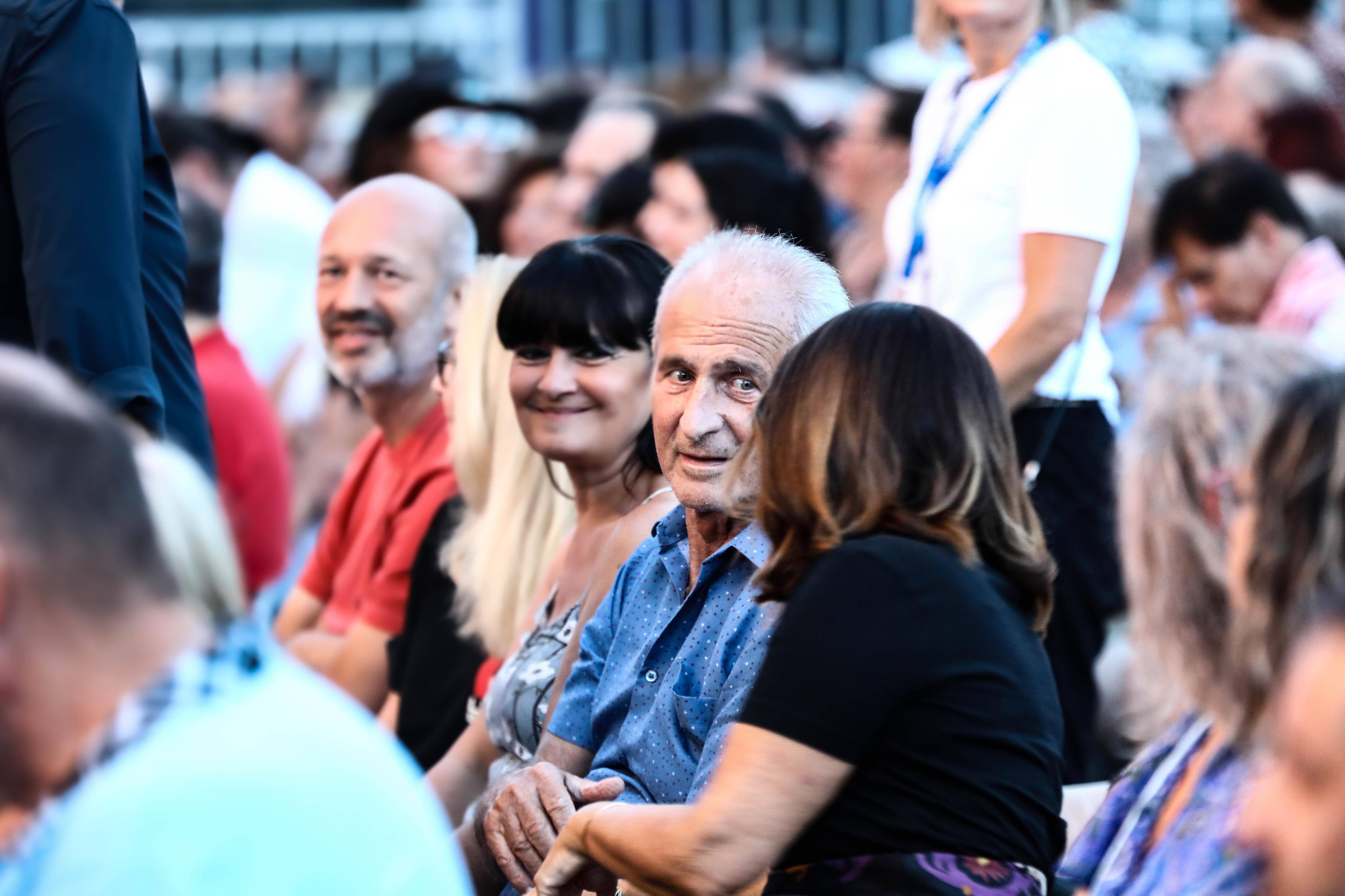 "Nous nous sommes réconciliés": le sénateur LR Michel Bonnus a mangé avec l'ancien maire de Toulon Hubert Falco, en compagnie de Josée Massi