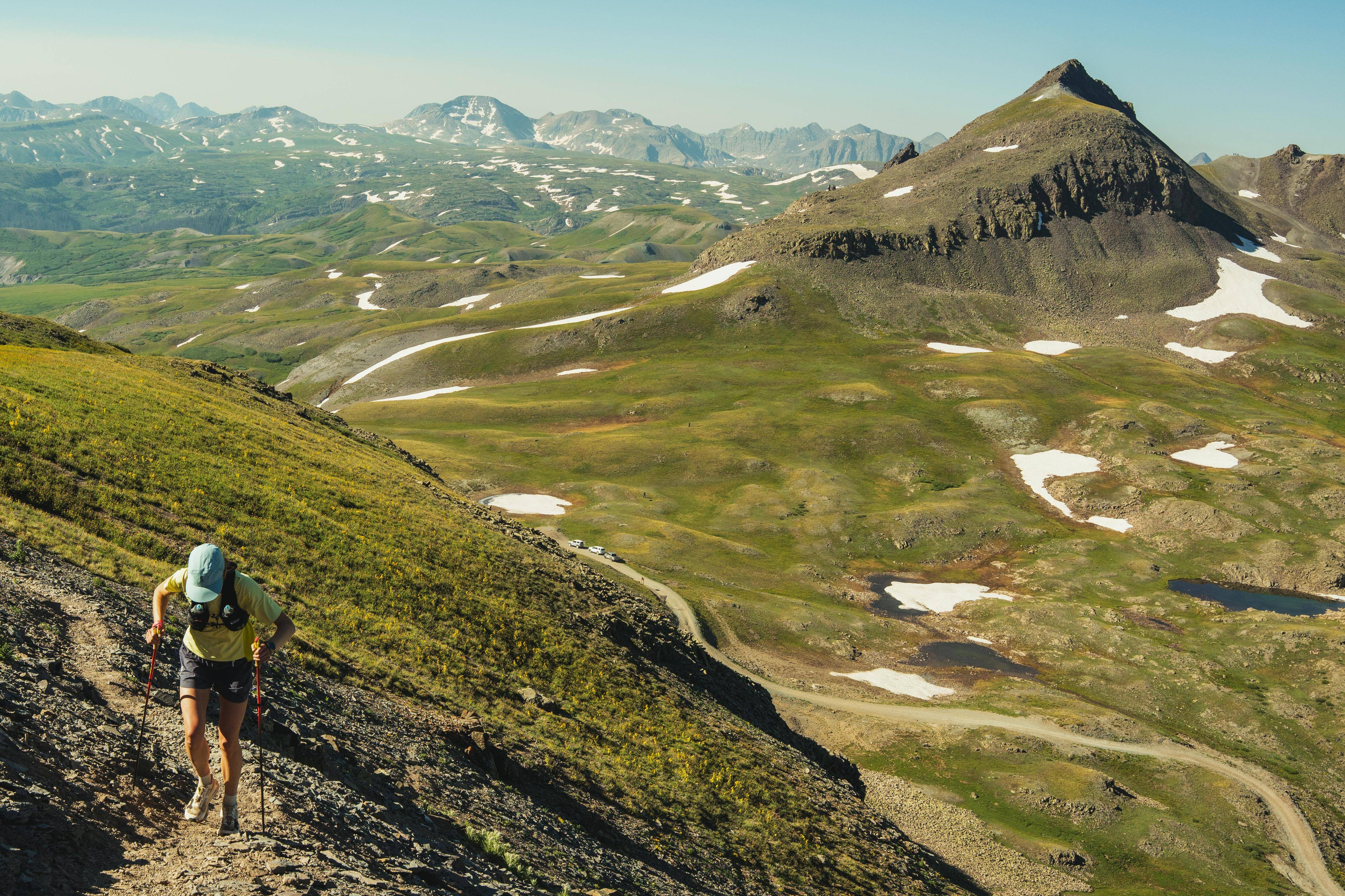 "Il y a des endroits avec 300m de vide où il ne vaut mieux pas tomber!": les Azuréens Germain Grangier et Katie Schide racontent leur podium sur l'un des trails les plus difficiles au monde