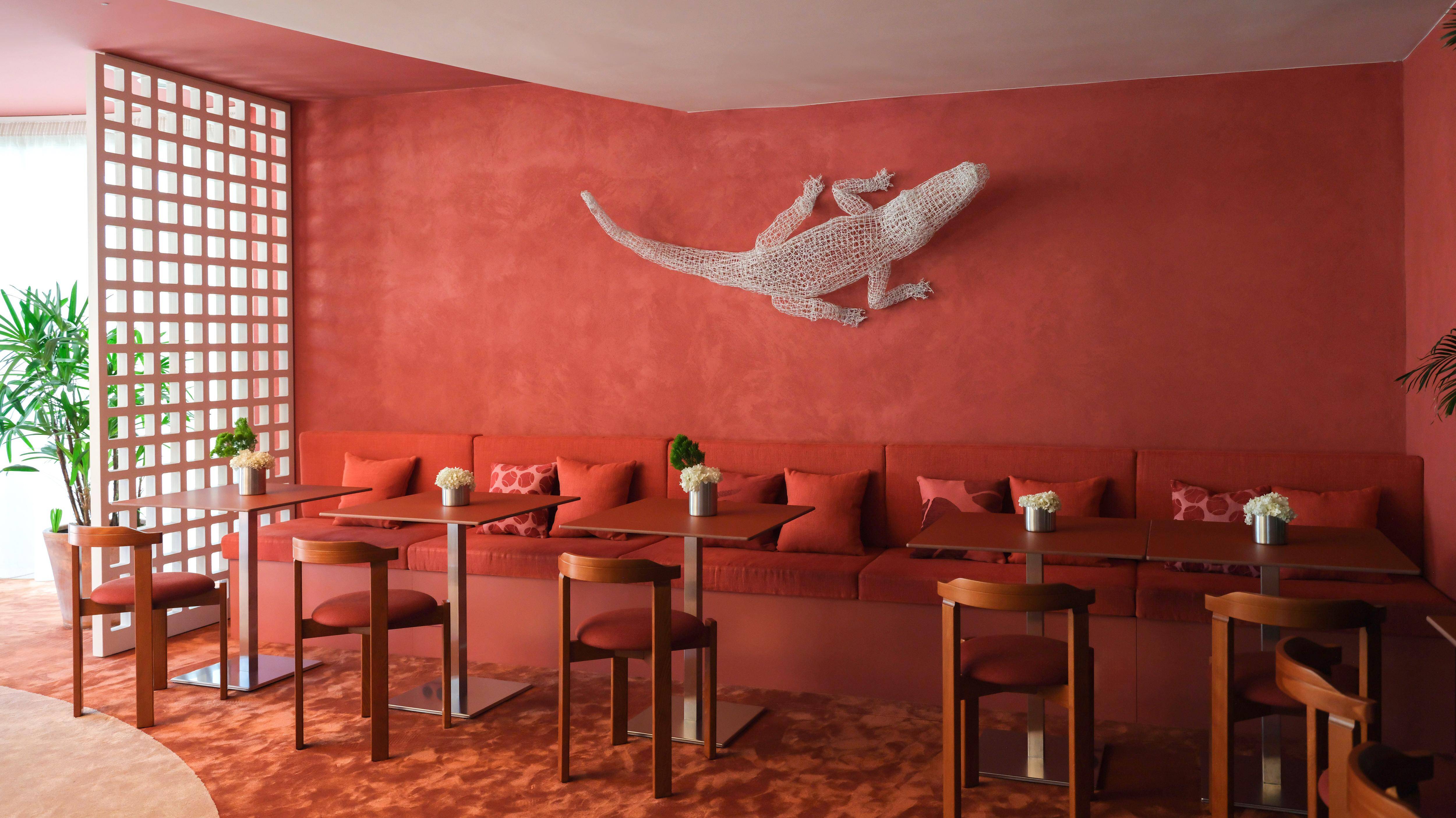 La marque Lacoste ouvre son tout premier café au Méridien Beach Plaza de Monaco