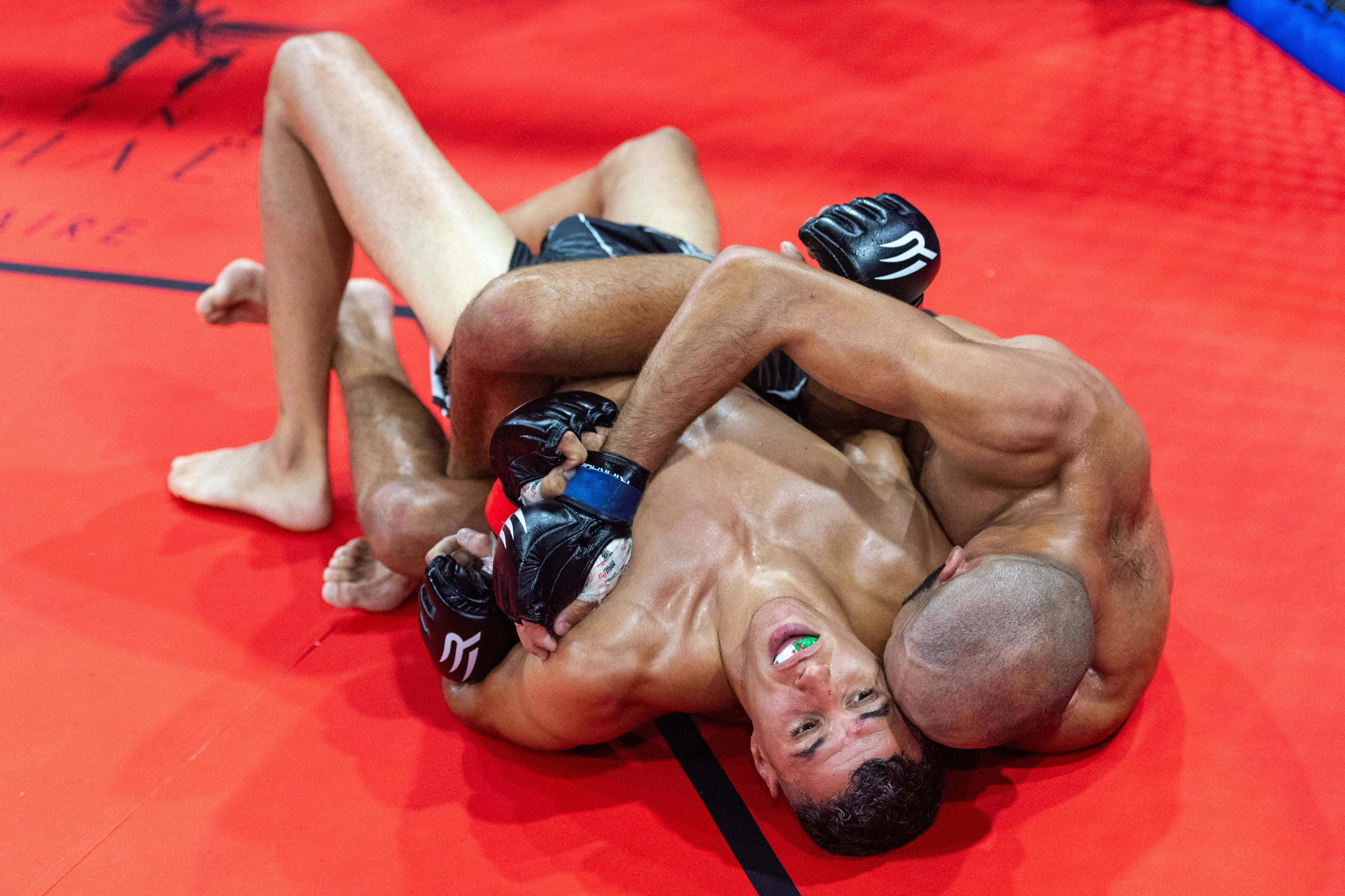 "Je dois travailler techniquement", assure le Raphaëlois Nasser Boungab après sa première défaite en MMA