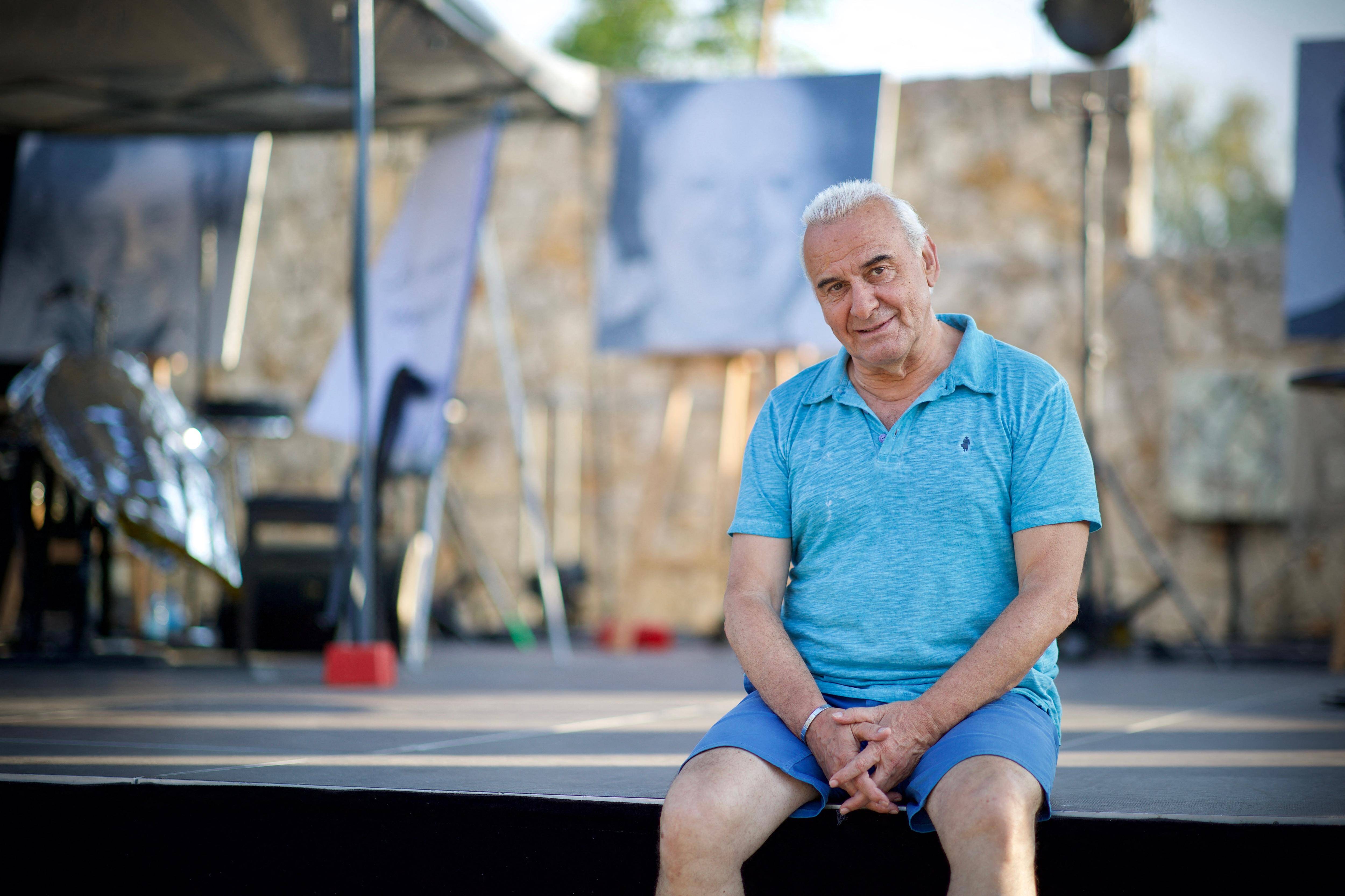 "Dans le Sud, je suis heureux": ses vacances d'enfant à Vallauris, ses débuts à Nice, sa vie en Corse, Michel Fugain a l'âme d'un Méditerranéen