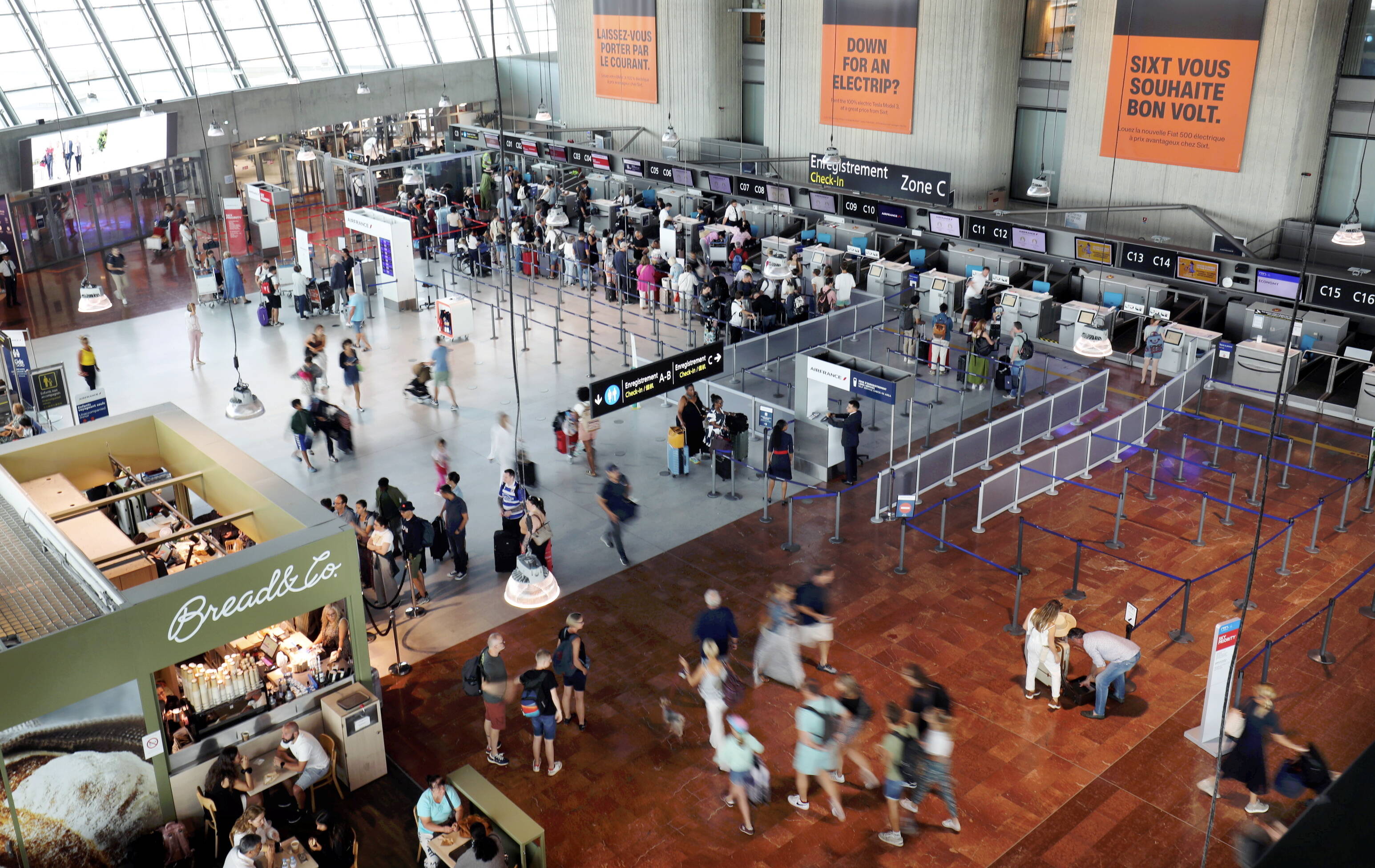 "Un énorme bazar": que se passe t-il ce lundi soir à l'aéroport de Nice?