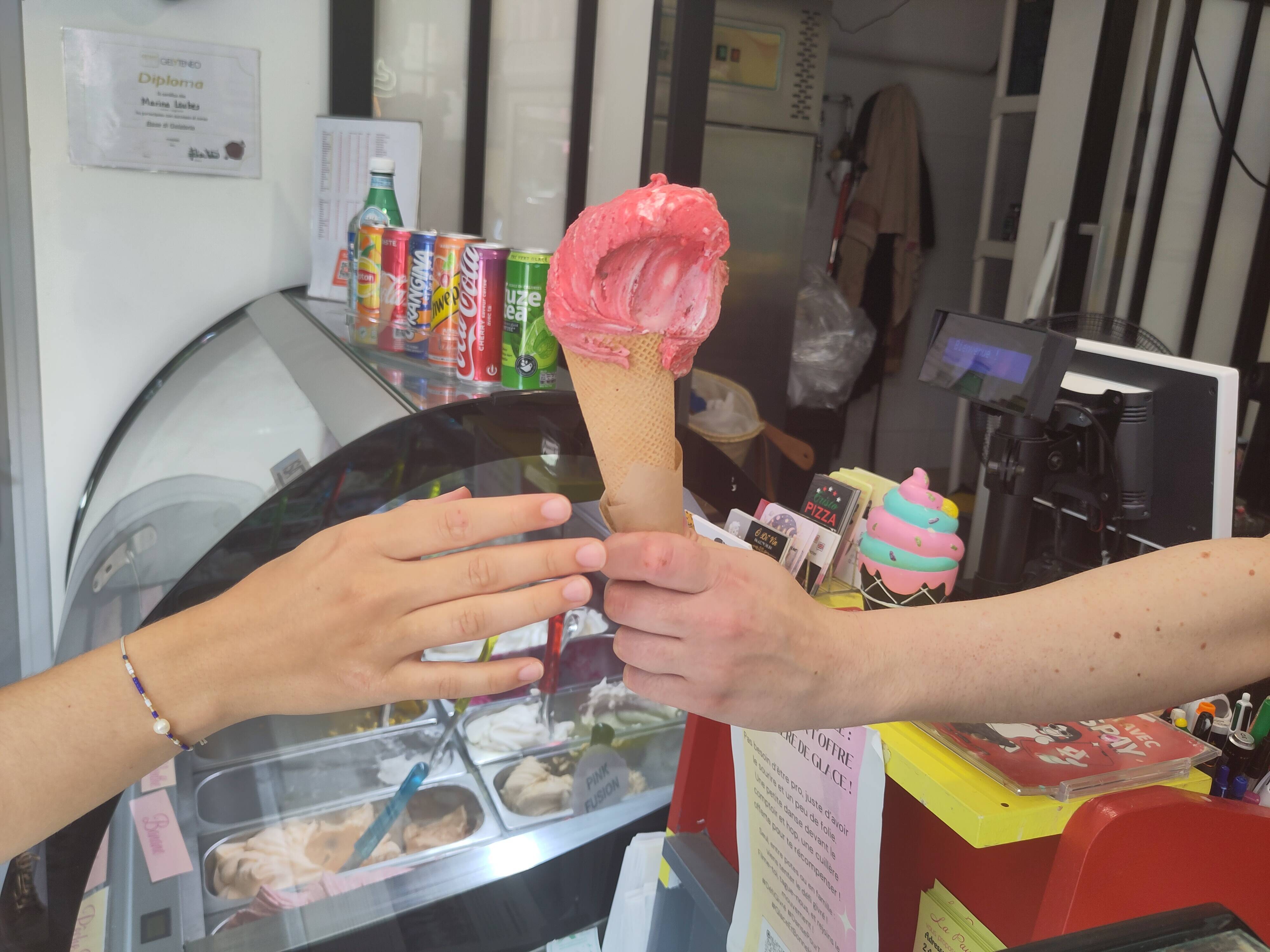 Les glaciers artisanaux de Menton cherchent encore la foule en ce début de saison estivale