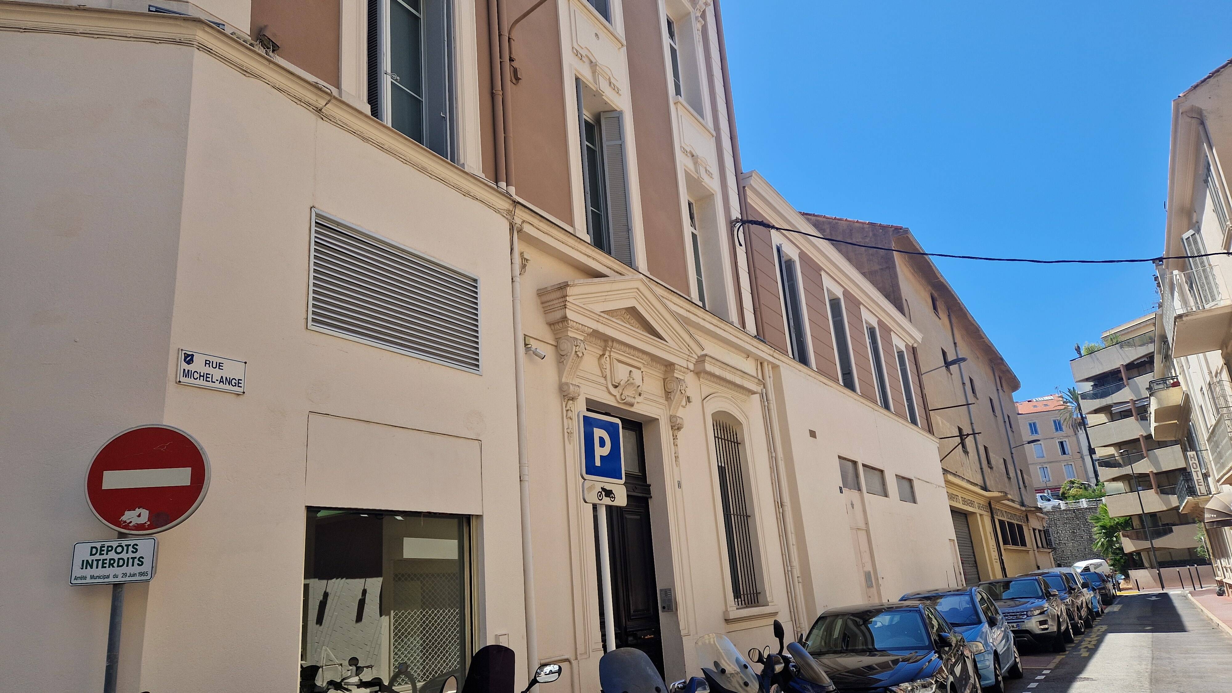 Cannes fait fermer un hôtel clandestin du centre-ville, le syndicat des hôteliers se félicite