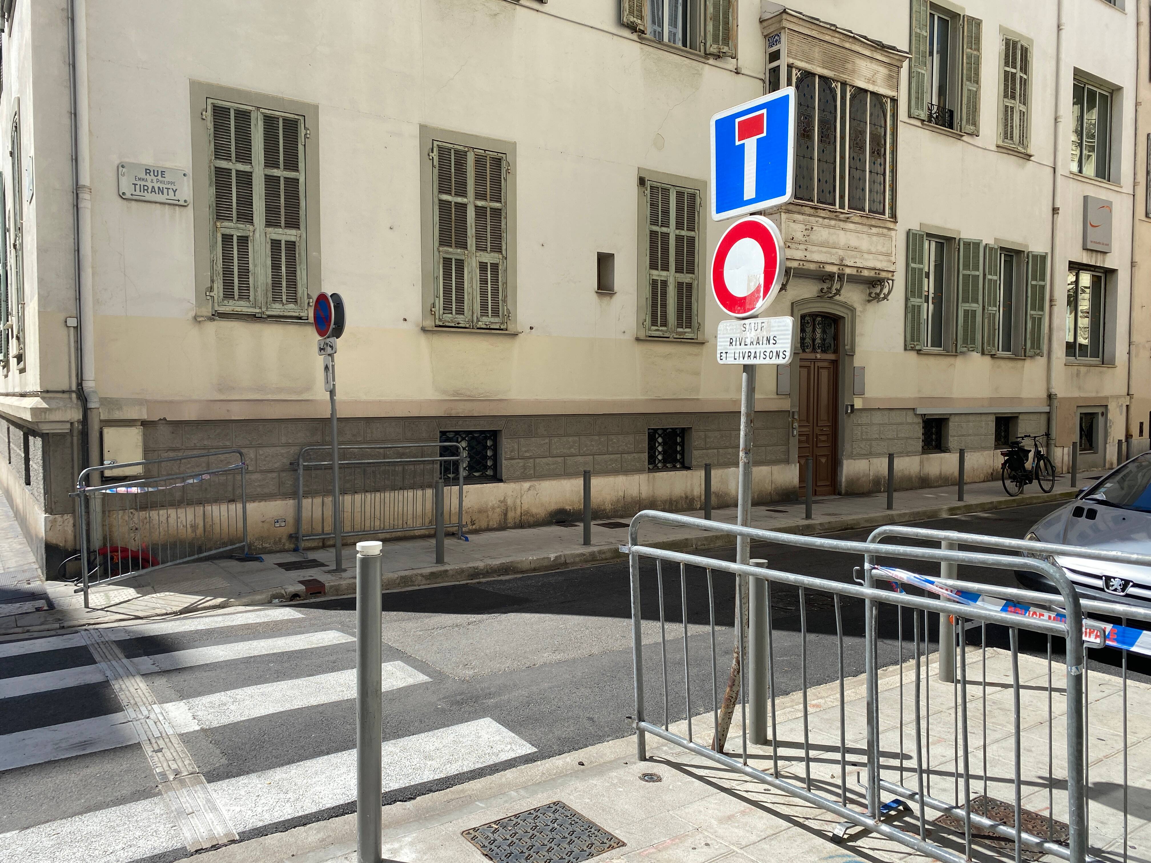 "On ne peut pas laisser des barrières en permanence": les habitués de la rue Tiranty, fermée pendant une semaine à Nice, dressent le bilan de l'opération municipale anti-toxicomanes