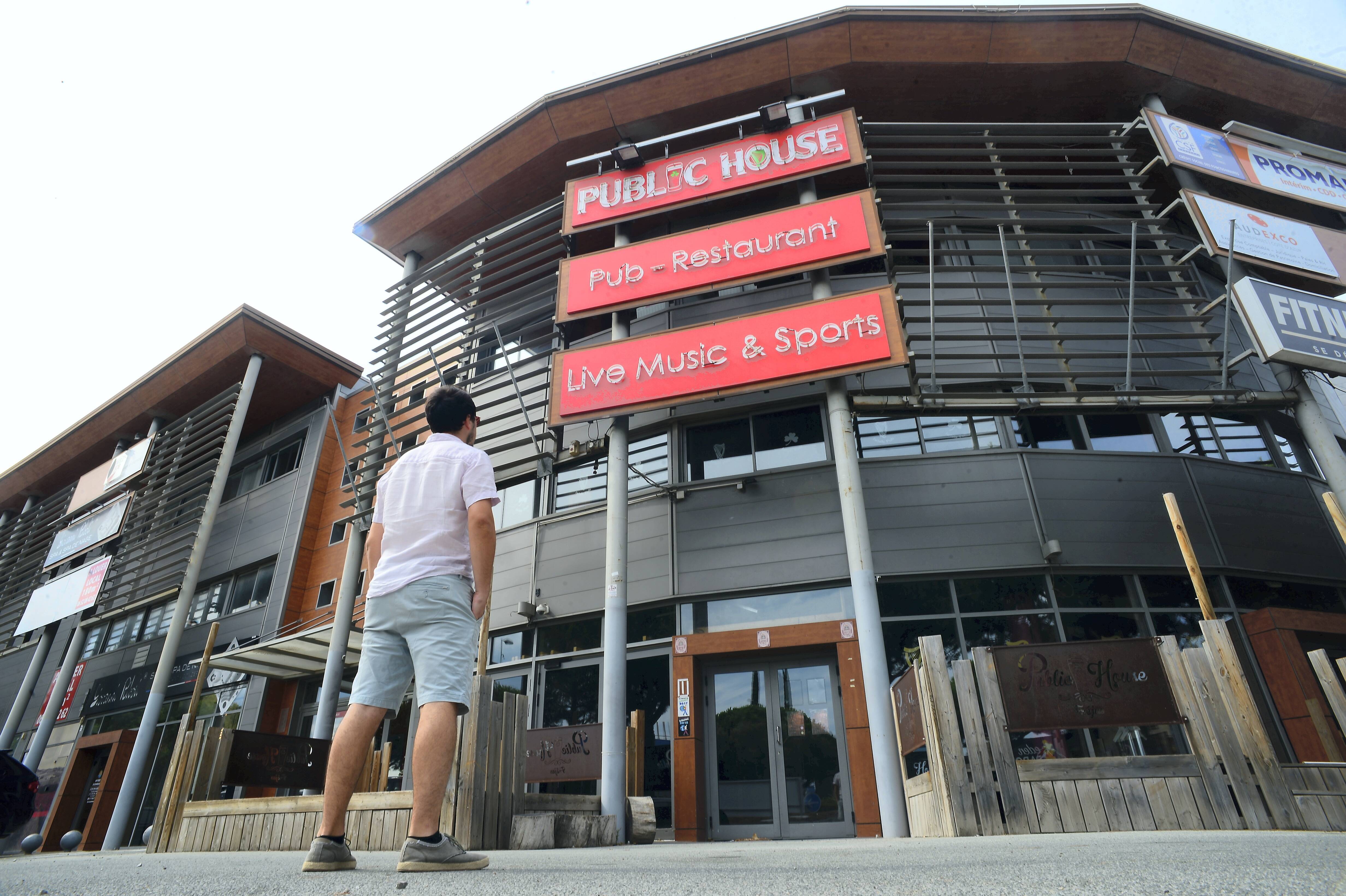 Lié au Summer Vibes dont l'organisateur est placé en liquidation judiciaire, ce pub fréjussien accuse lui aussi le coup