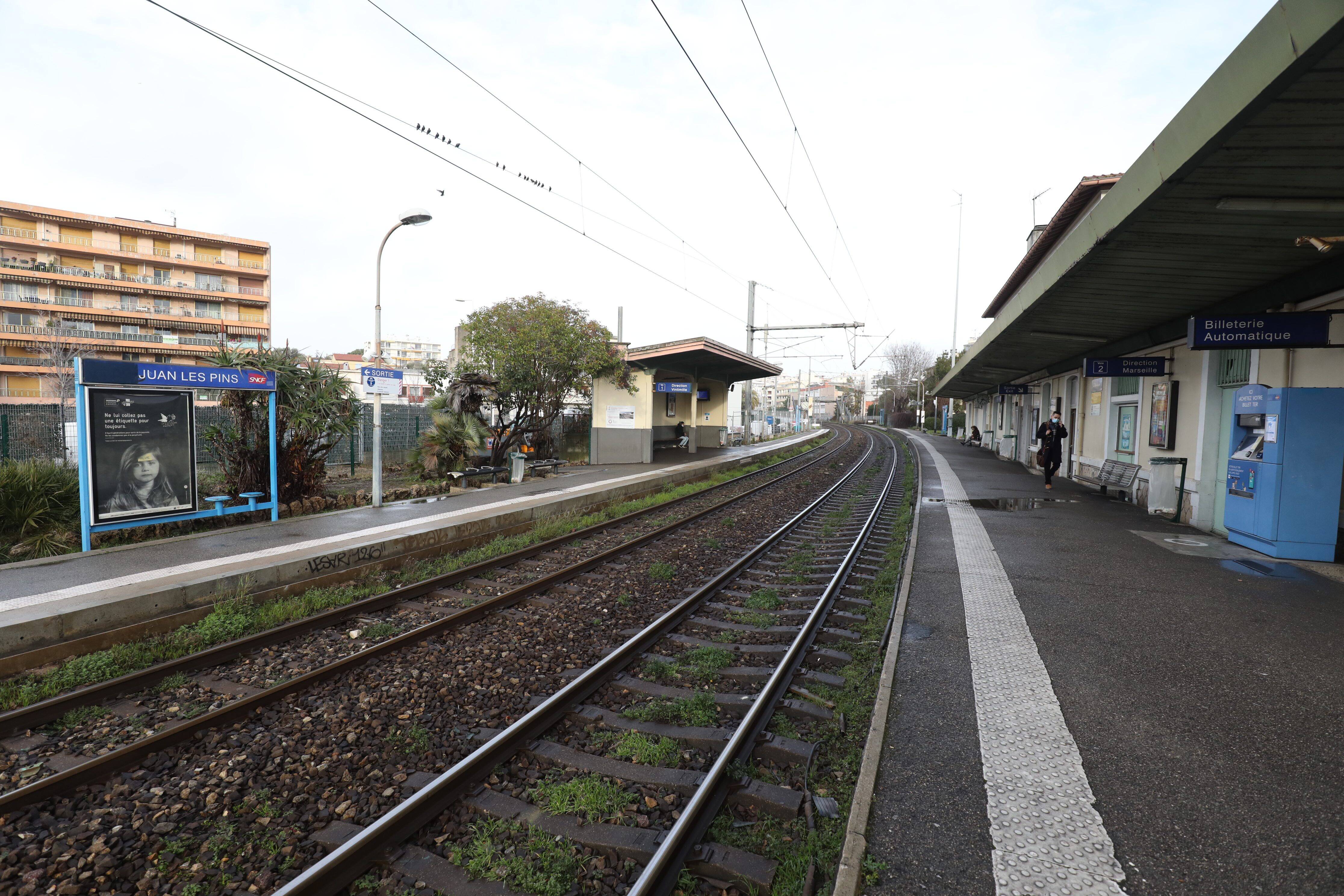 "Un acharnement totalement gratuit, un vrai massacre, la victime était défigurée": prison ferme pour l'agresseur de la gare de Juan-les-Pins