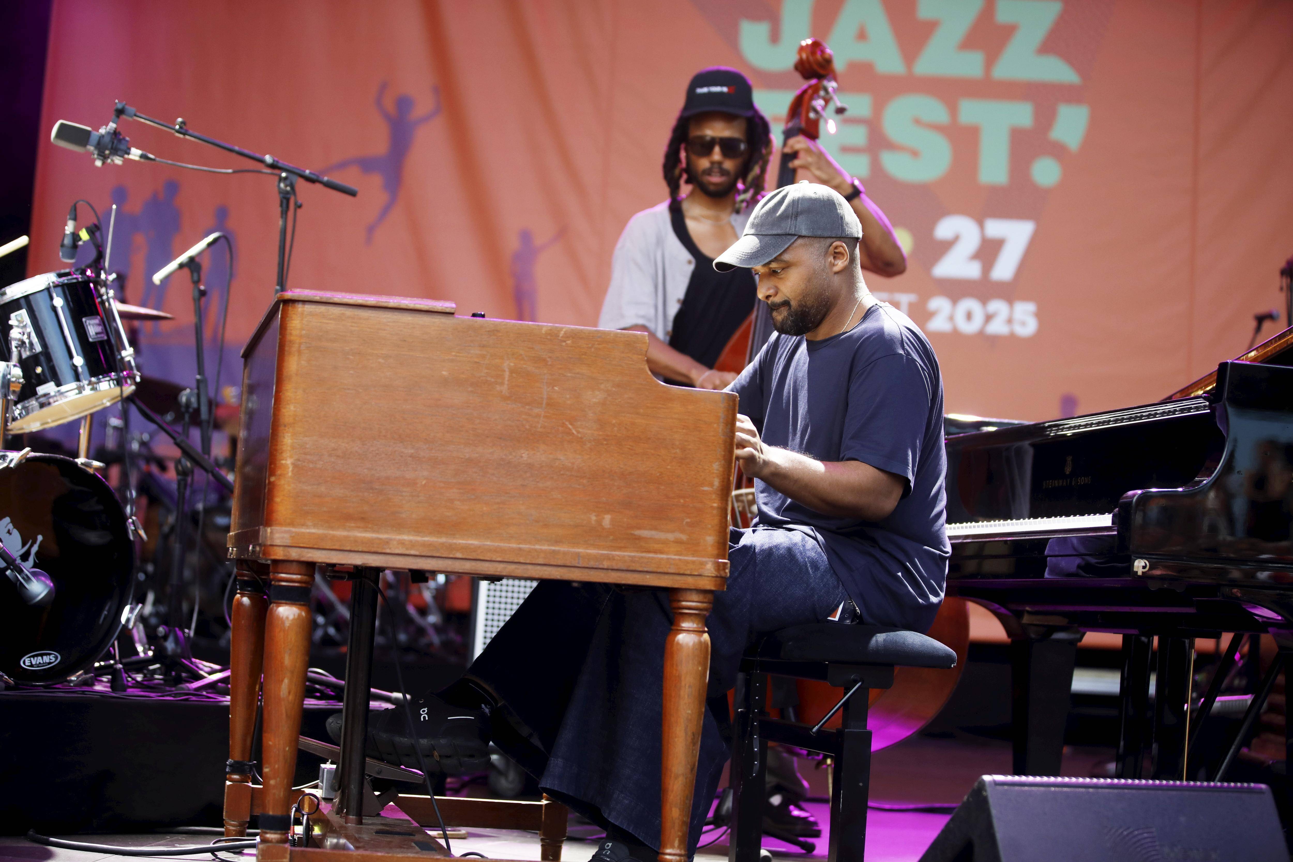 "Oscar Peterson est l'un des premiers que j'ai découverts, avec Duke Ellington, Art Tatum et Erroll Garner": on a rencontré le génie américain du piano Sullivan Fortner au Nice Jazz Fest