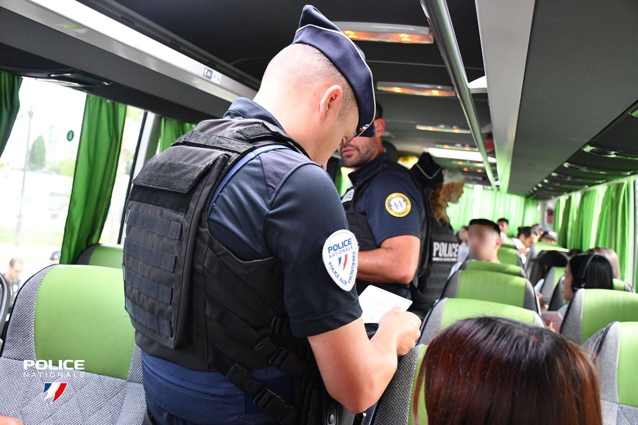 100 policiers et gendarmes mobilisés, 2.200 personnes contrôlées, 24 interpellations... Vaste opération de lutte contre l'immigration irrégulière dans les Alpes-Maritimes