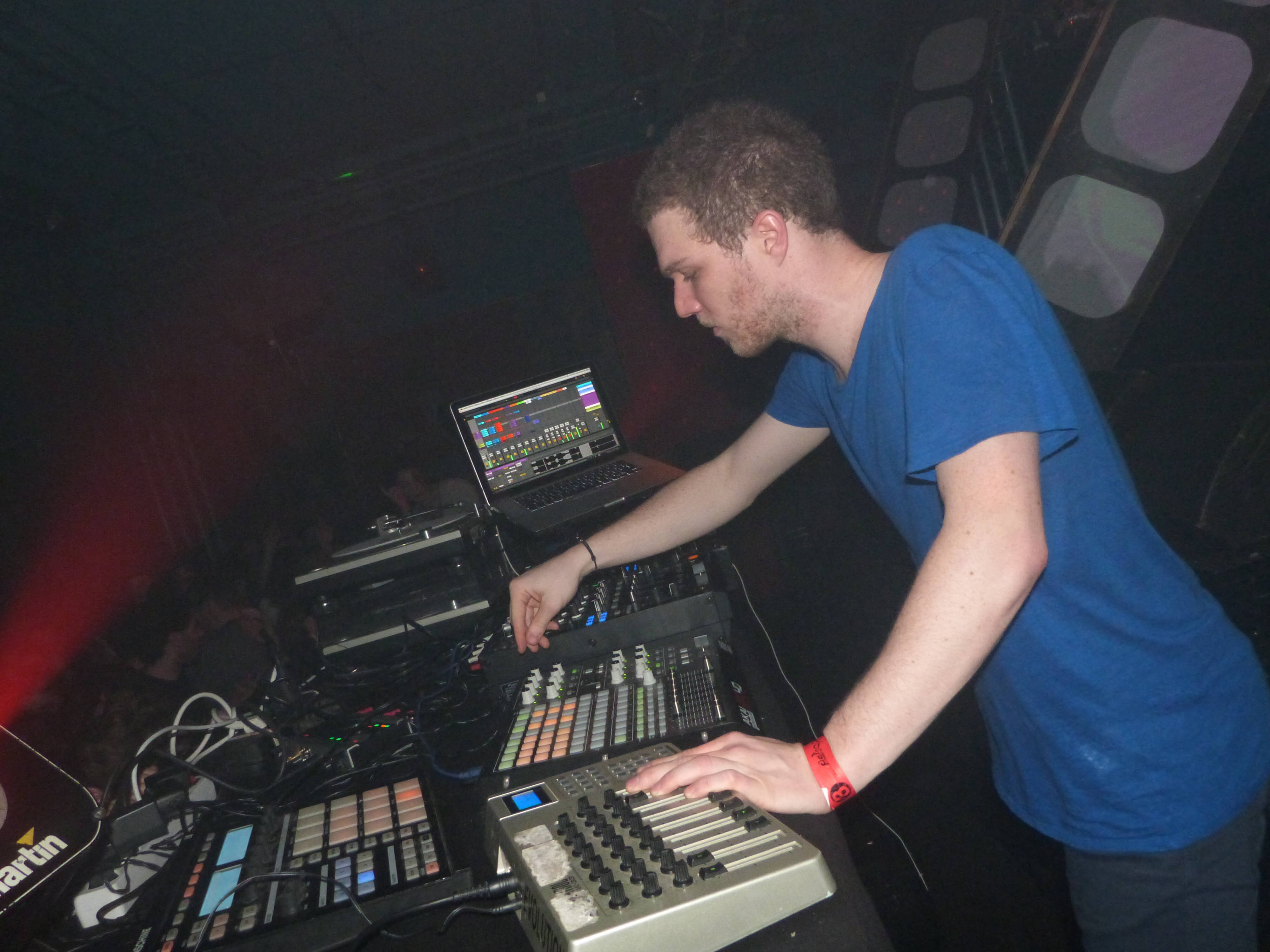 Tout ce qu'il faut savoir sur la programmation house music des plages privées de Ramatuelle cet été