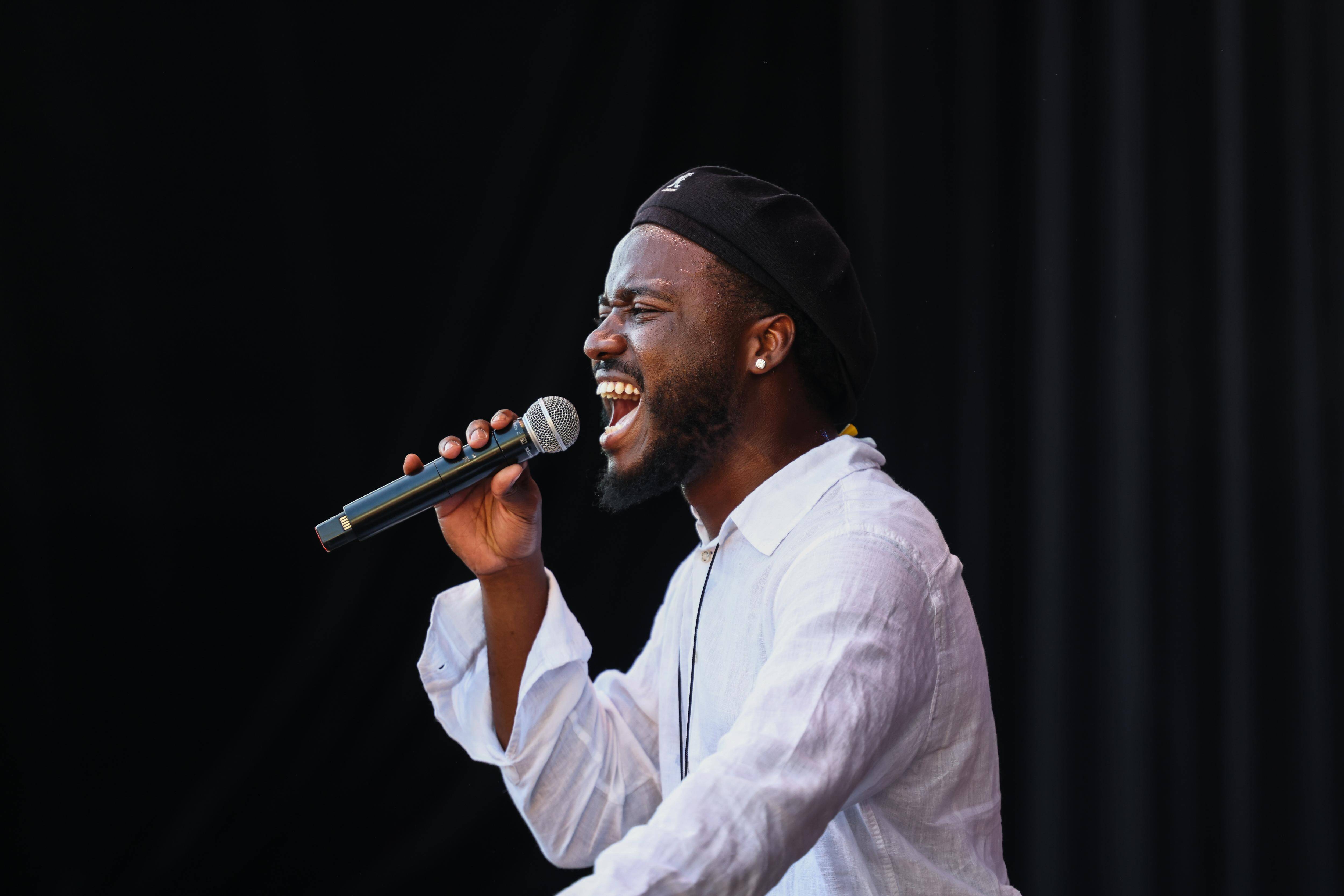 À seulement 25 ans, le chanteur Tyreek McDole a tout pour s'imposer comme l'une des grandes voix du jazz