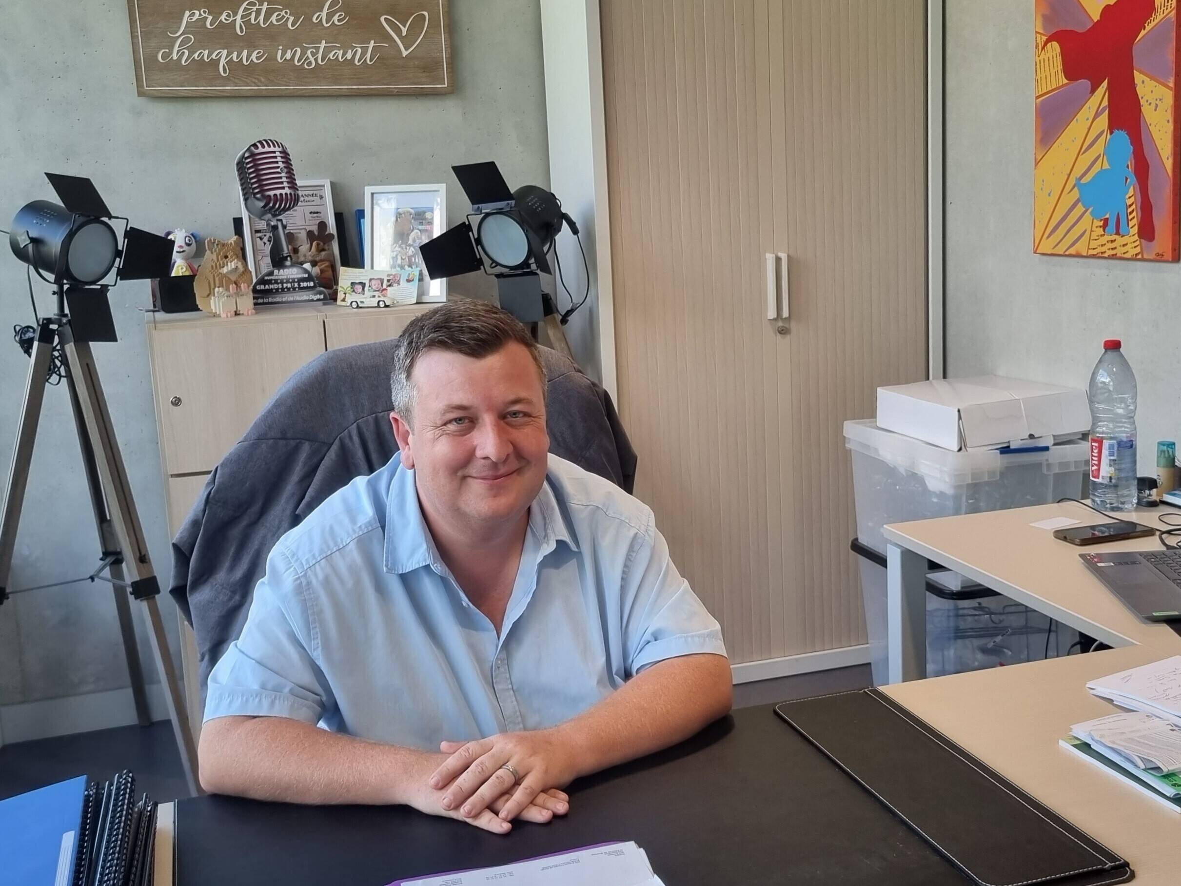 "Il faut une liste d'élus qui soient dans l'humain et la bienveillance": qui est cet entrepreneur qui veut se présenter à La Roquette-sur-Siagne aux municipales ?