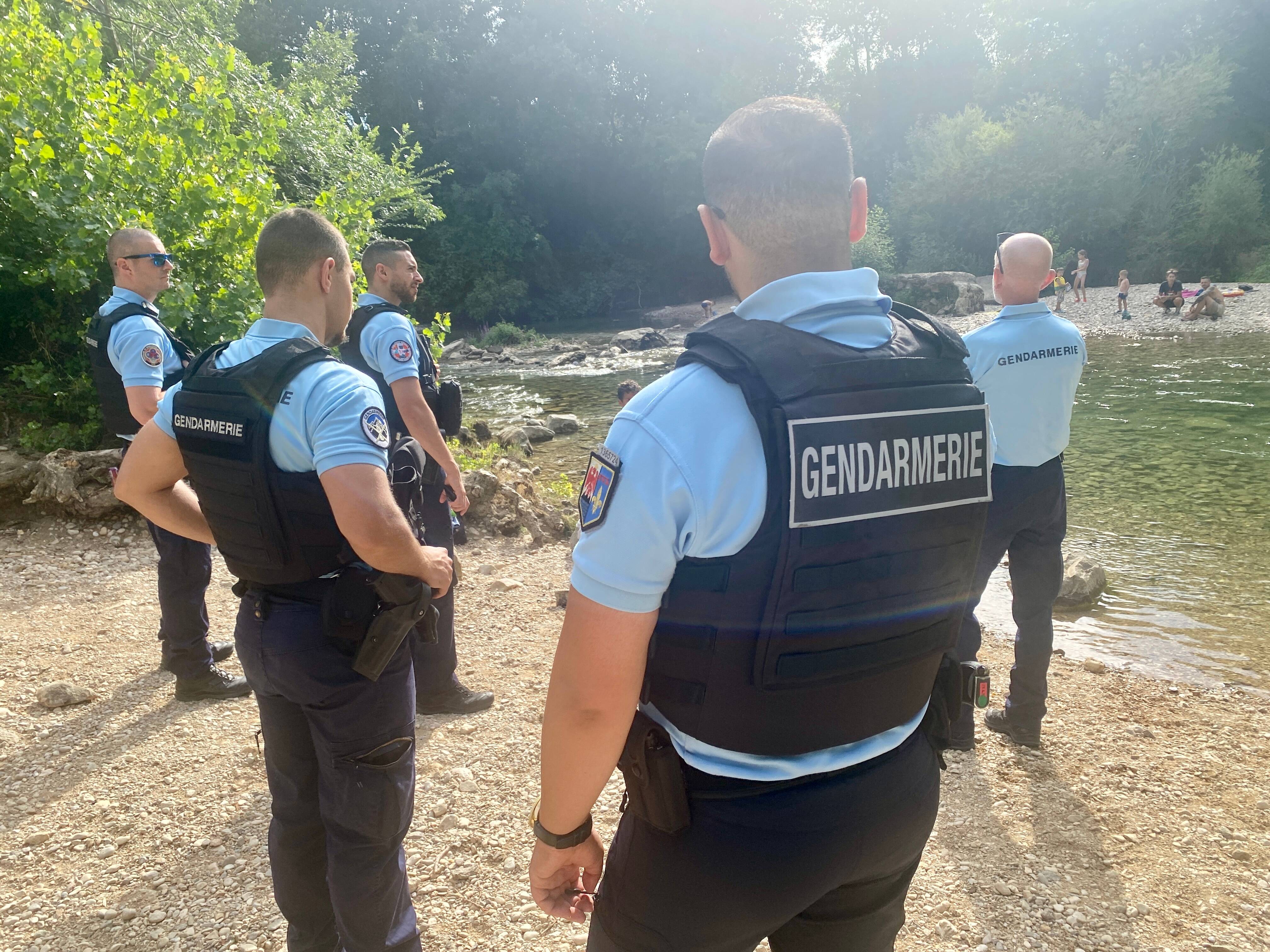 "Ah bon c'est interdit ?": les gendarmes interviennent pour une nouvelle opération "anti-baignade" sur la Siagne ce dimanche