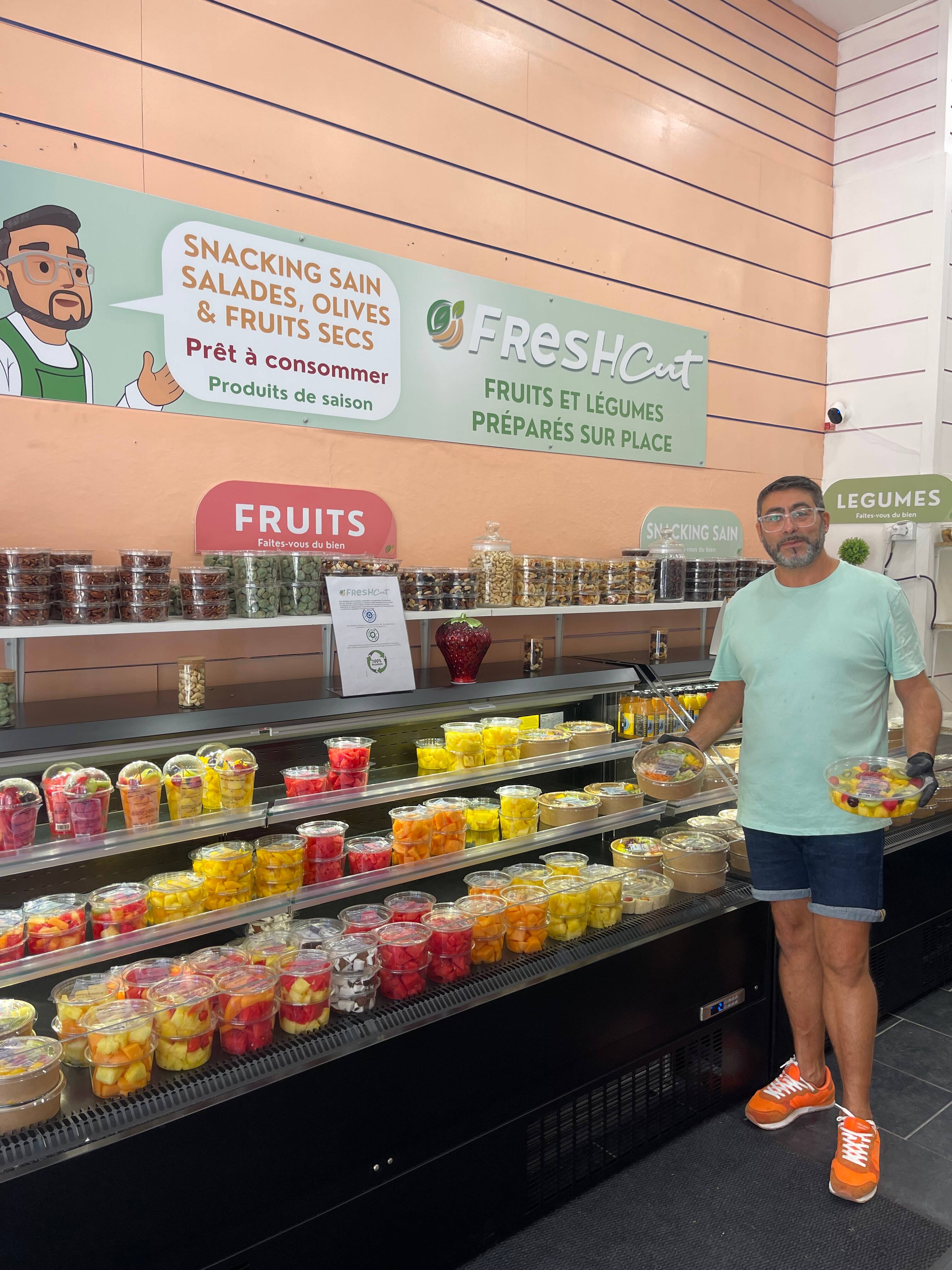 "C'est dans la tendance actuelle": à Toulon, cette nouvelle enseigne propose des fruits et légumes fraîchement découpés