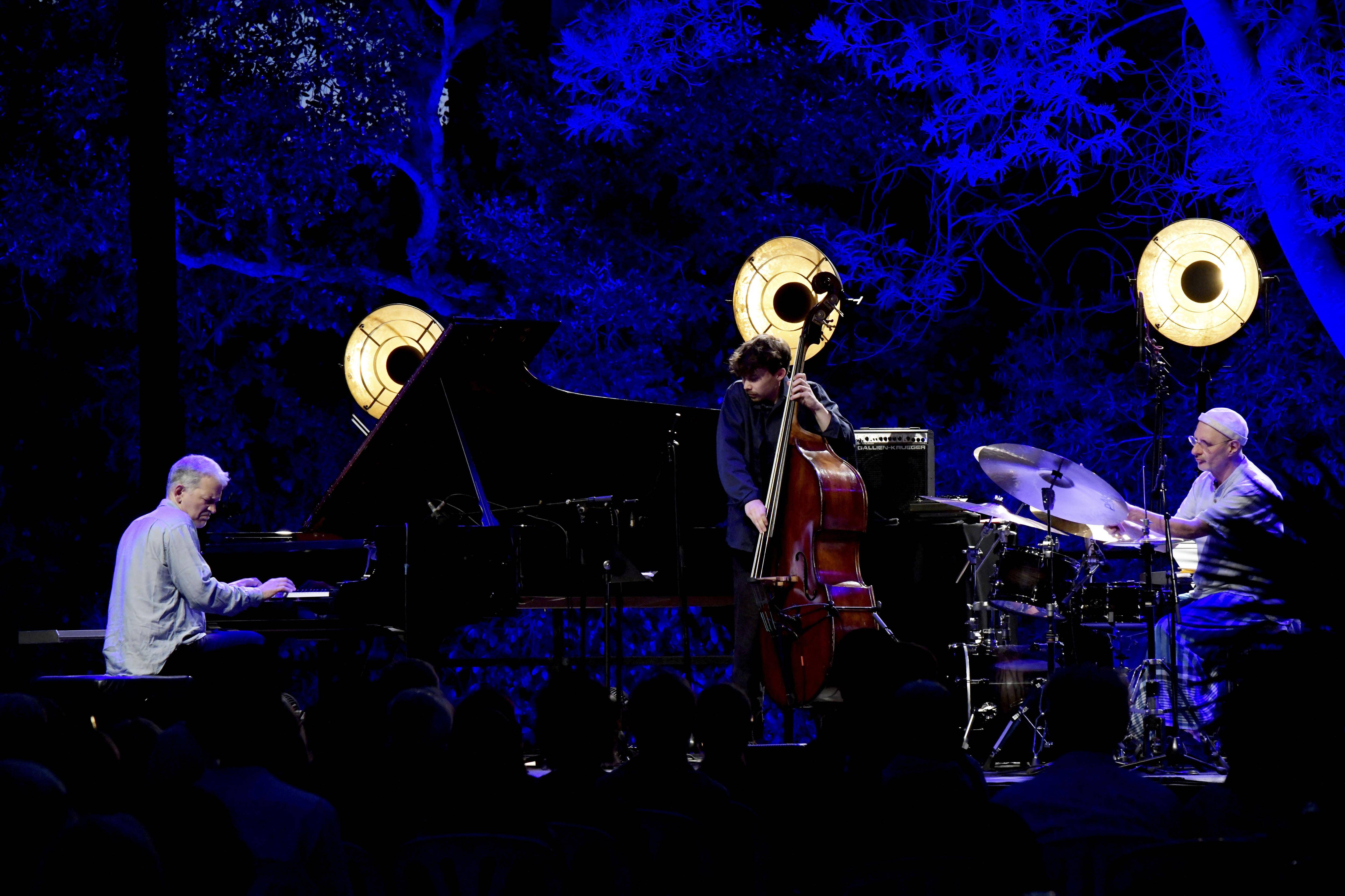 Aux Nuits du château de la Moutte à Saint-Tropez tout peut arriver