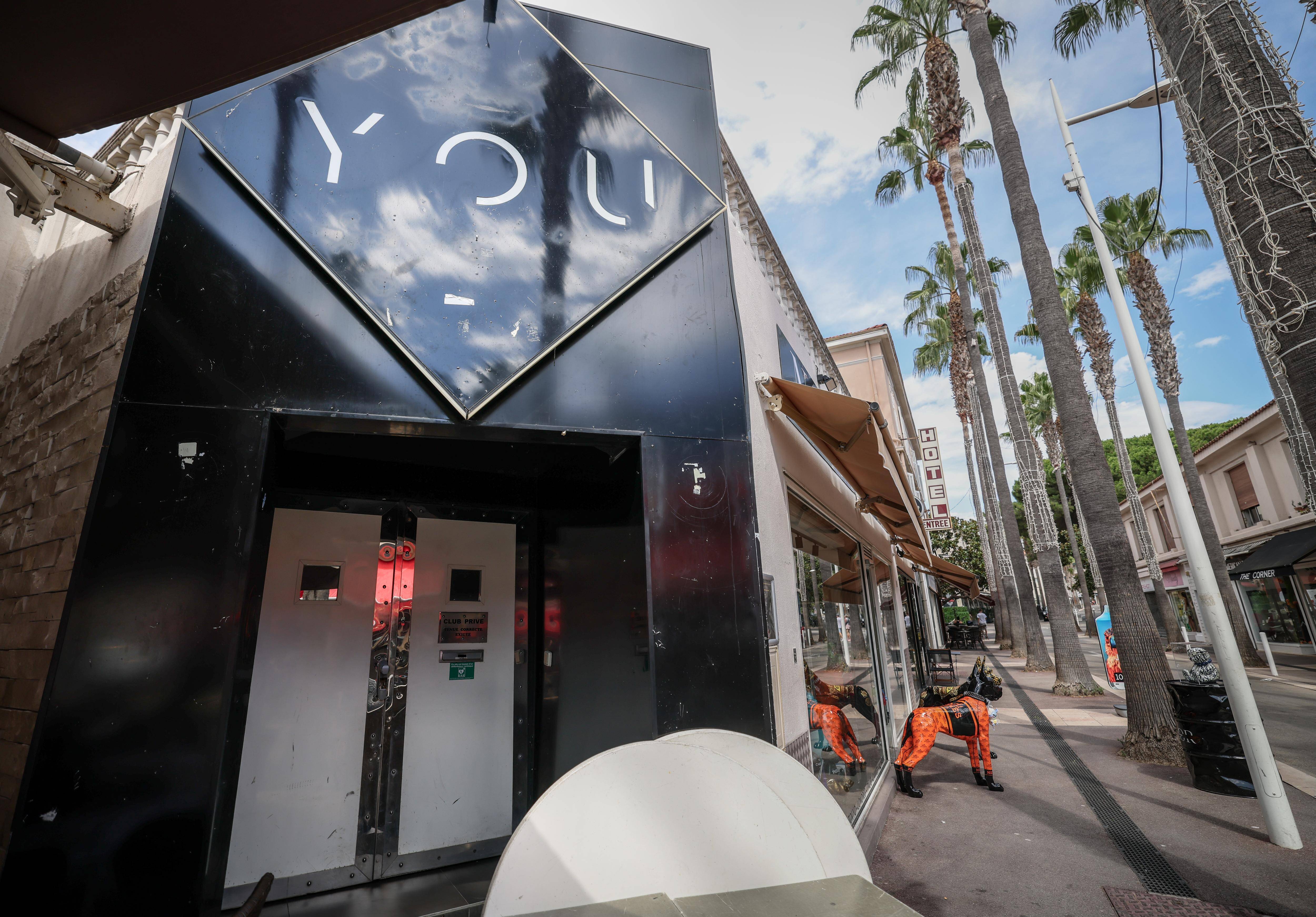 "Toute personne qui se trouvait dans la boîte de nuit est priée de prendre contact avec le commissariat d'Antibes": un appel à témoins lancé après le drame au You à Juan-les-Pins