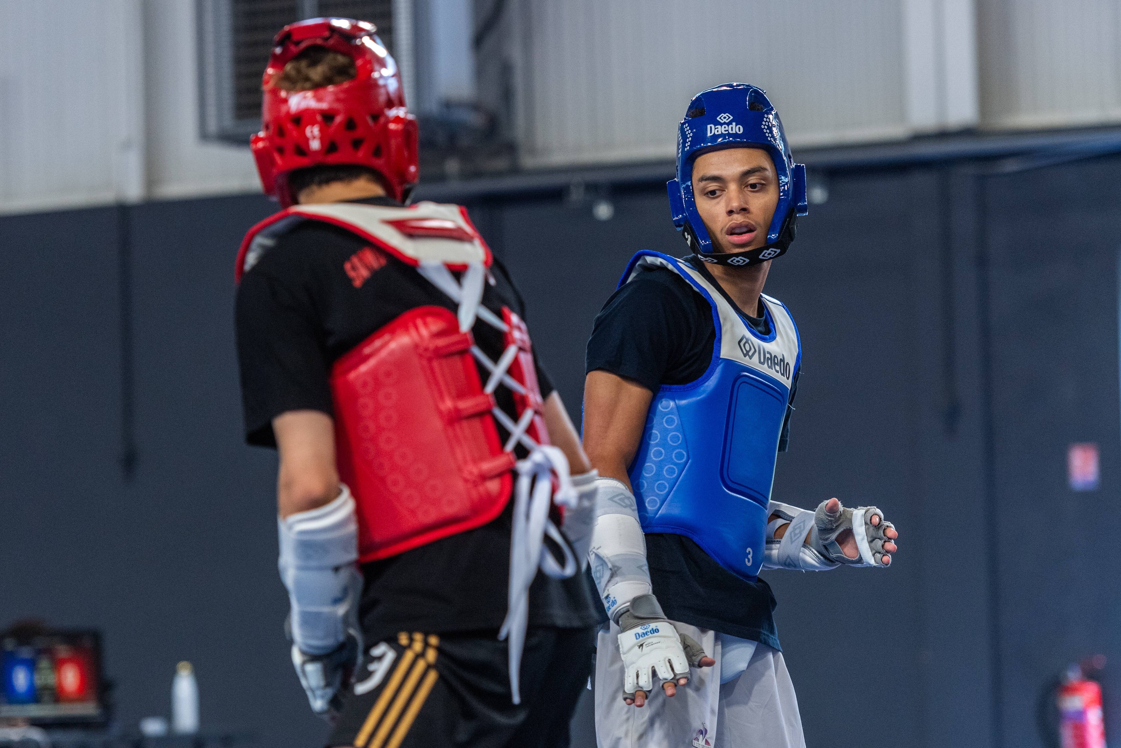 "Ramener un titre de champion du monde": le taekwondoïste Cyrian Ravet en stage avec l'équipe de France à Saint-Raphaël