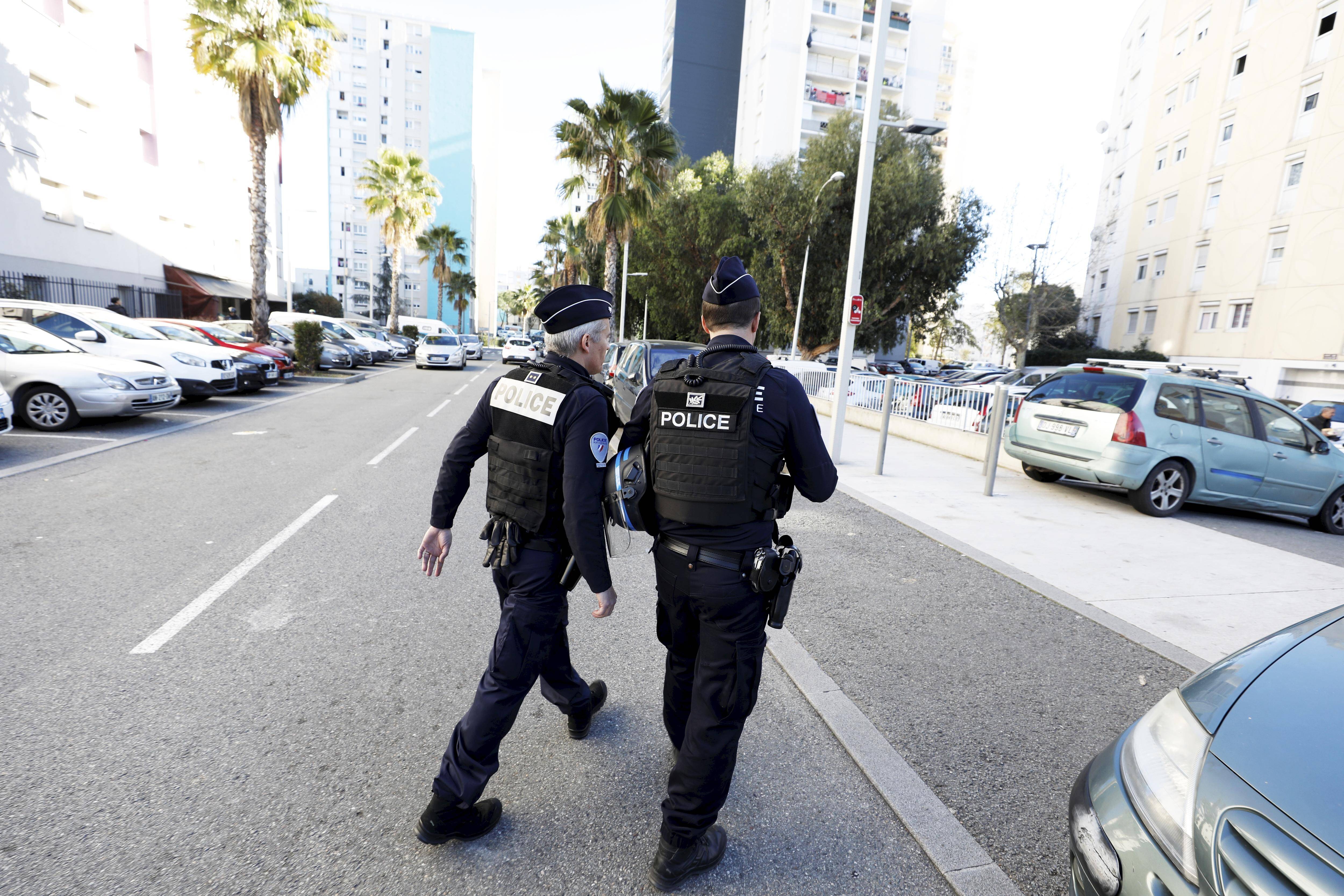 Un homme blessé par balle lors d'un "coup de force" avec un ado dans le quartier des Moulins à Nice