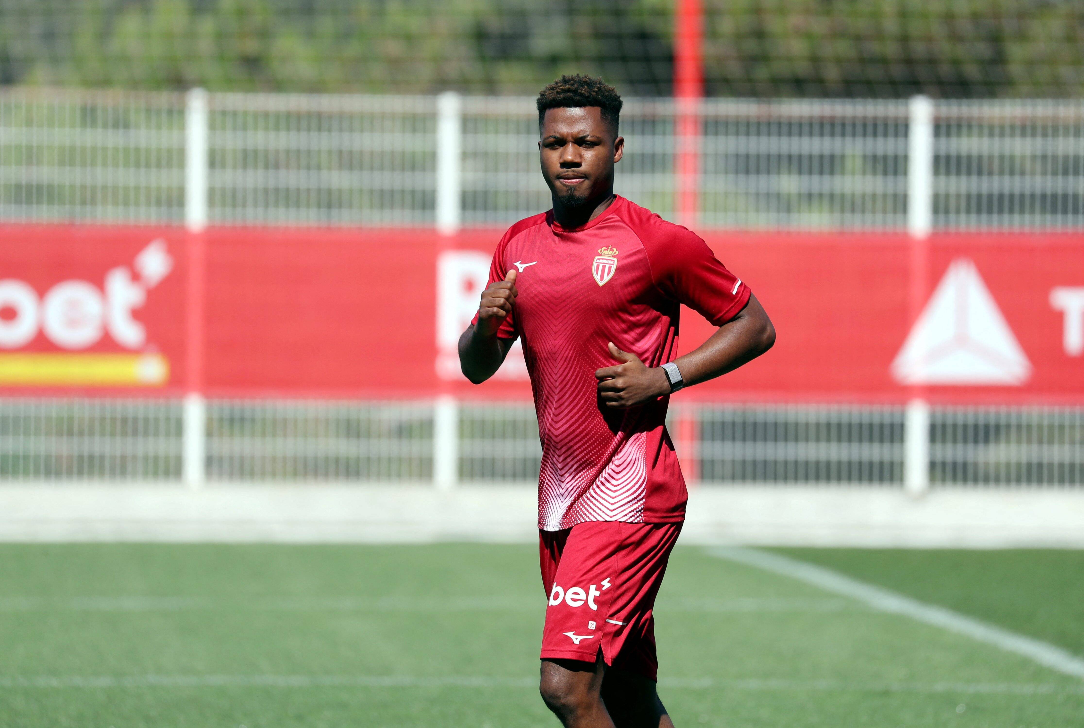 "Ça peut être serré"... L'entraîneur de l'AS Monaco Adi Hütter donne des nouvelles d'Ansu Fati à quinze jours de la reprise de la Ligue 1