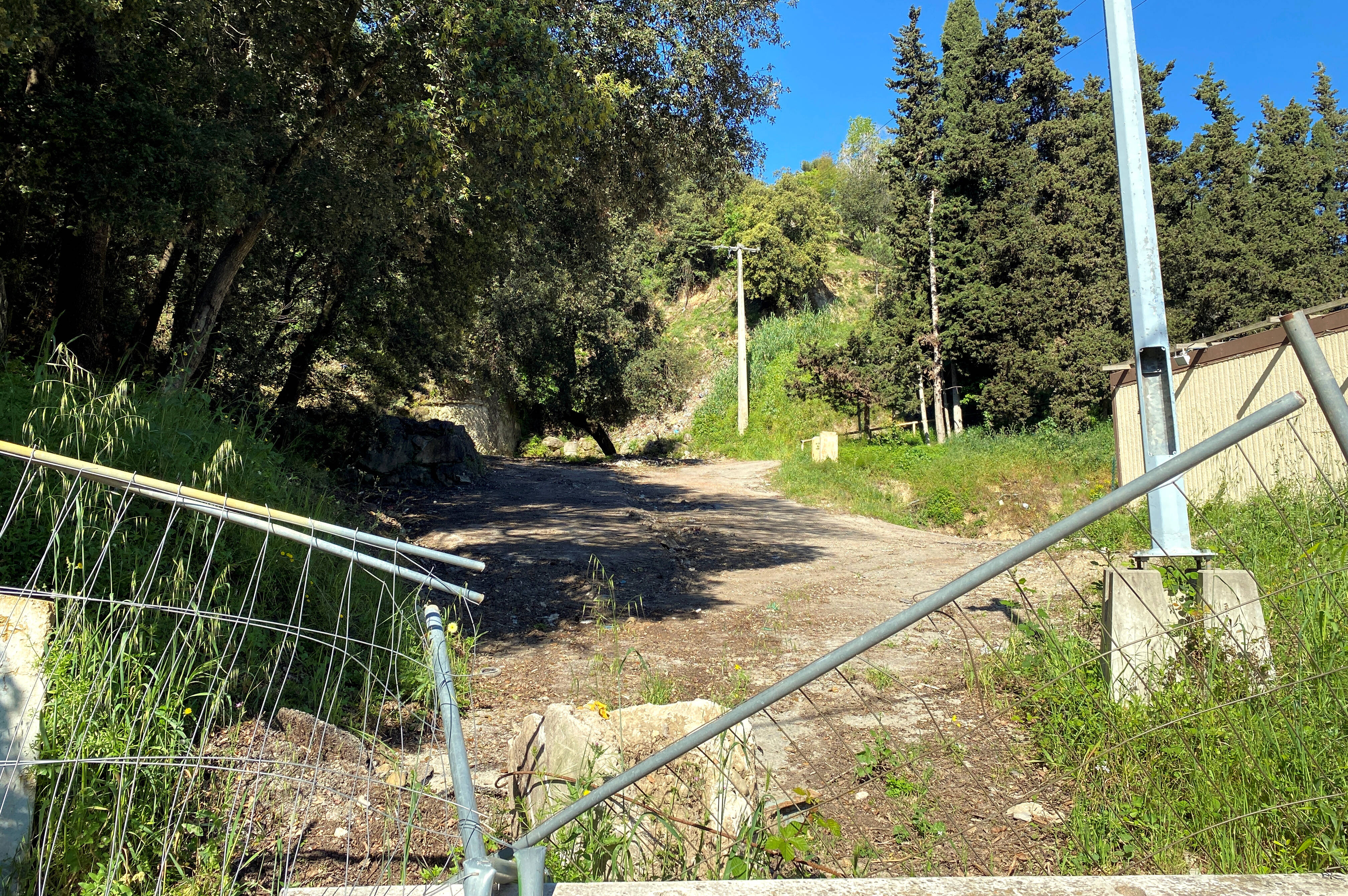 À Cagnes-sur-Mer, ce recours veut "stopper immédiatement" le chantier de création d'un campement pour gens du voyage sédentarisés