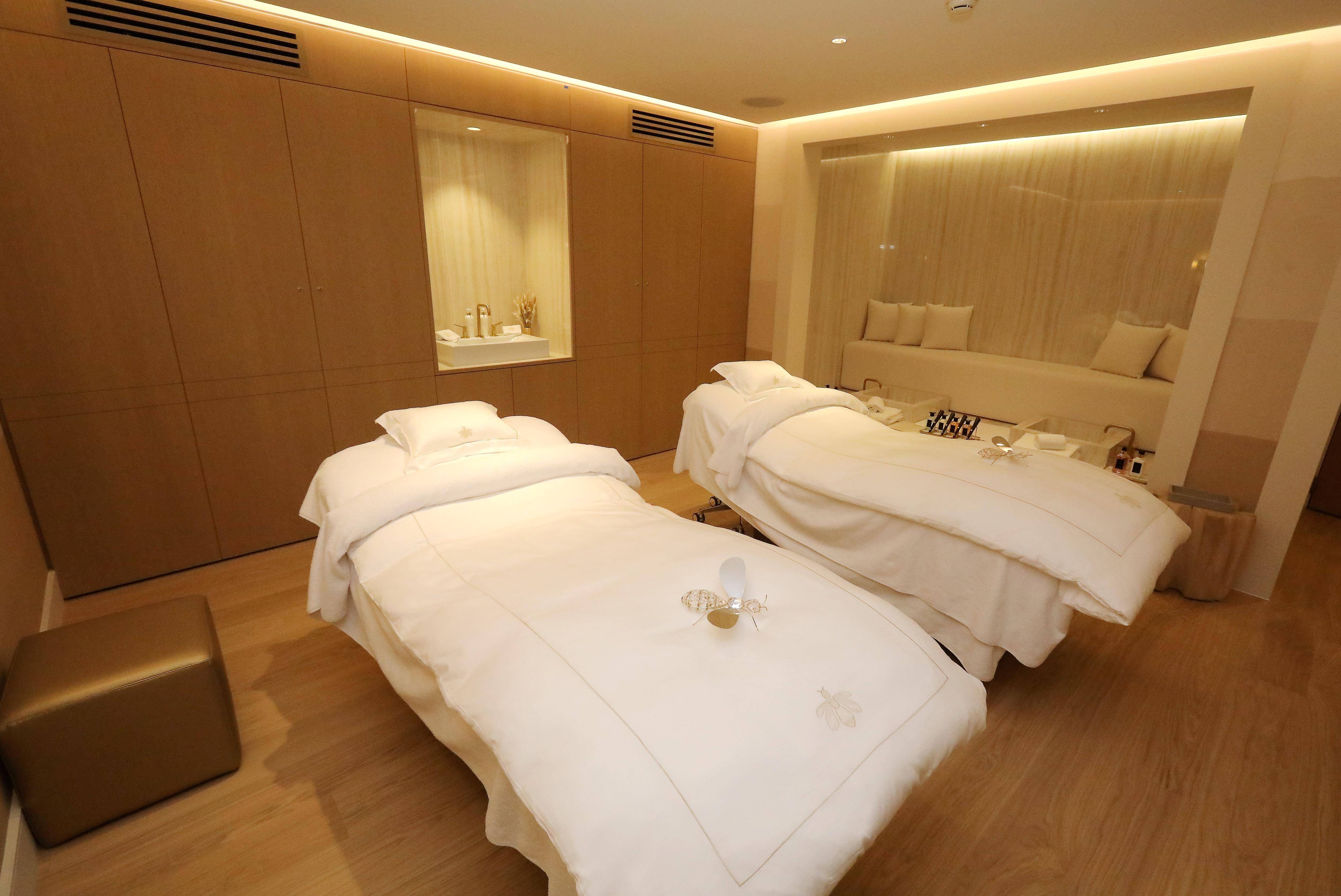 "Dans ce monde du bien-être, on a besoin de soigner les détails": la maison Guerlain s'installe à Monaco pour revisiter le spa de l'hôtel Métropole