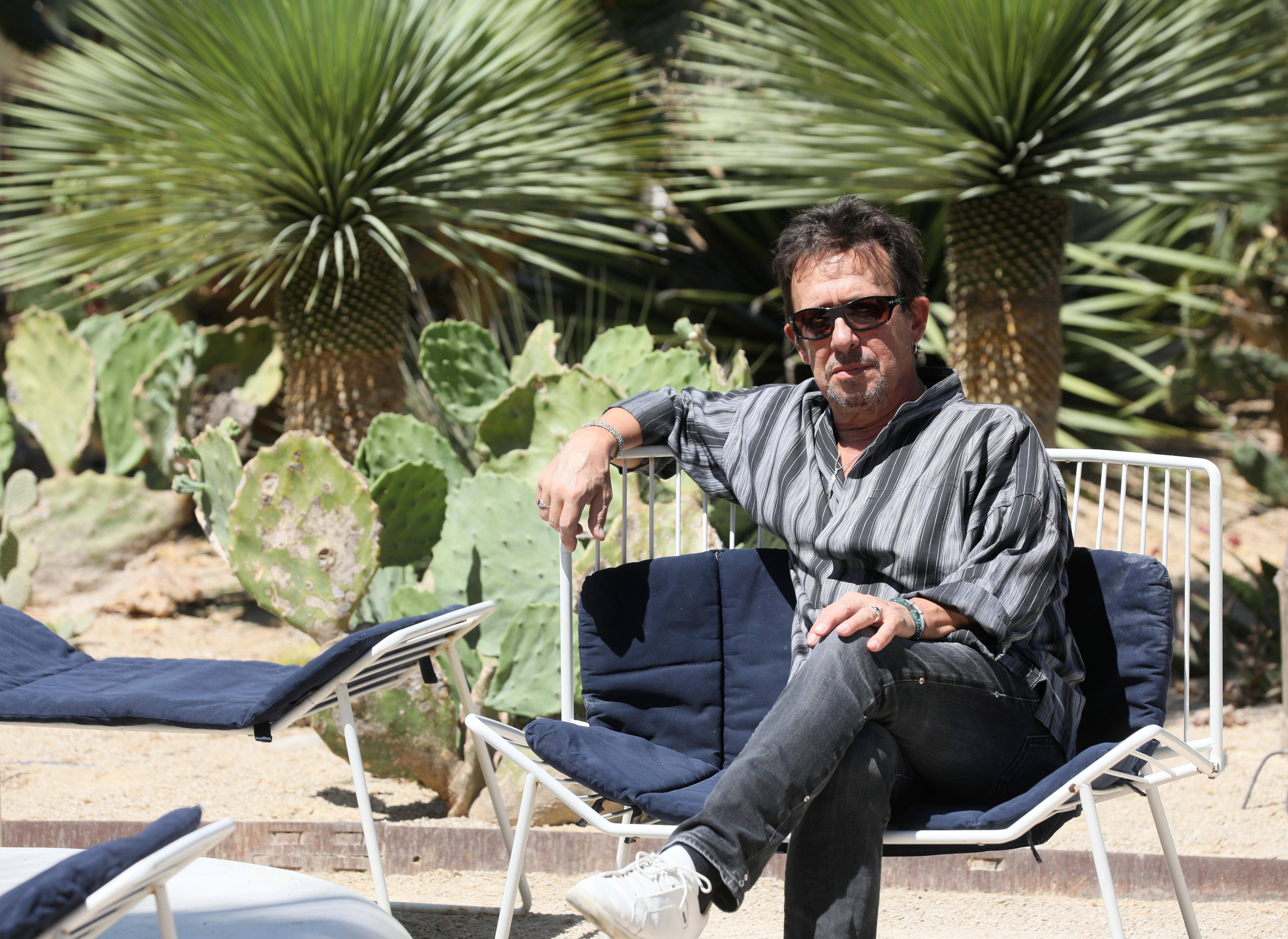 "C'est toujours un plaisir d'être dans le coin": le compositeur du Grand Bleu Eric Serra, de passage à Mandelieu, annonce un nouvel opus sur le thème de l'espace