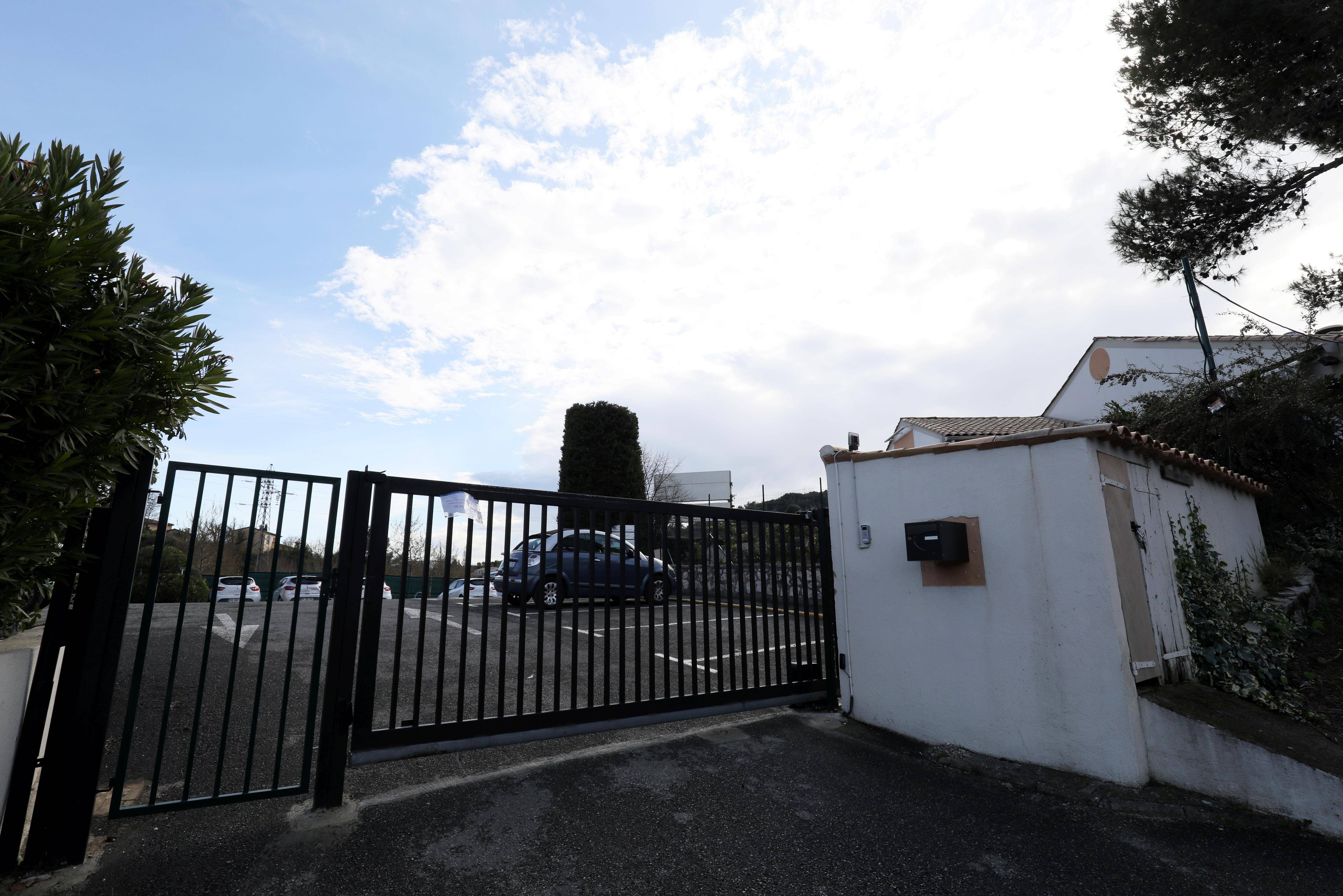 "Une soif d'apprendre exceptionnelle": ces bénévoles racontent leurs expériences aux côtés des enfants du centre pour mineurs non accompagnés qui fait débat à Châteauneuf-Grasse