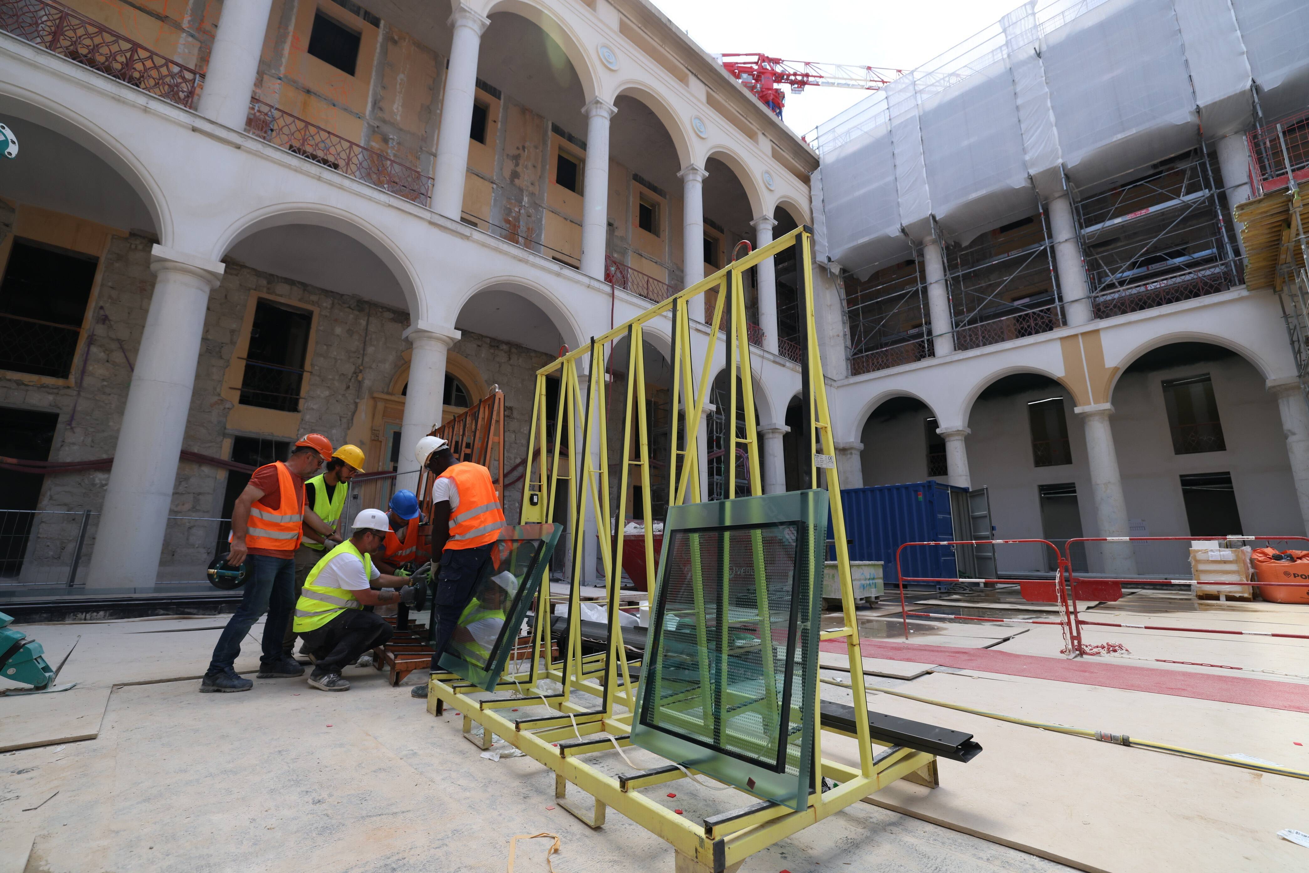 Chantier de l'hôtel des polices: le préfet recadre le maire de Nice qui pointe la responsabilité de l'État pour le retard de livraison